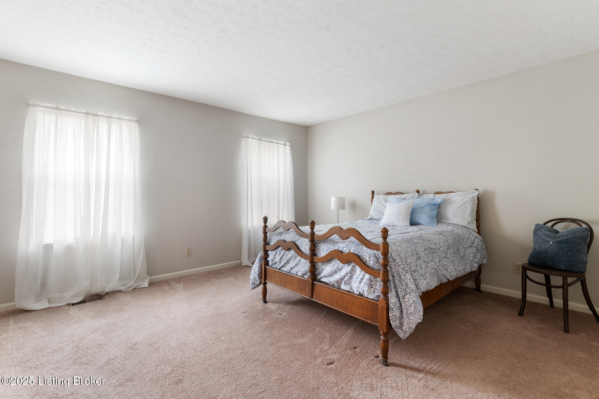 8622 Locust Ct