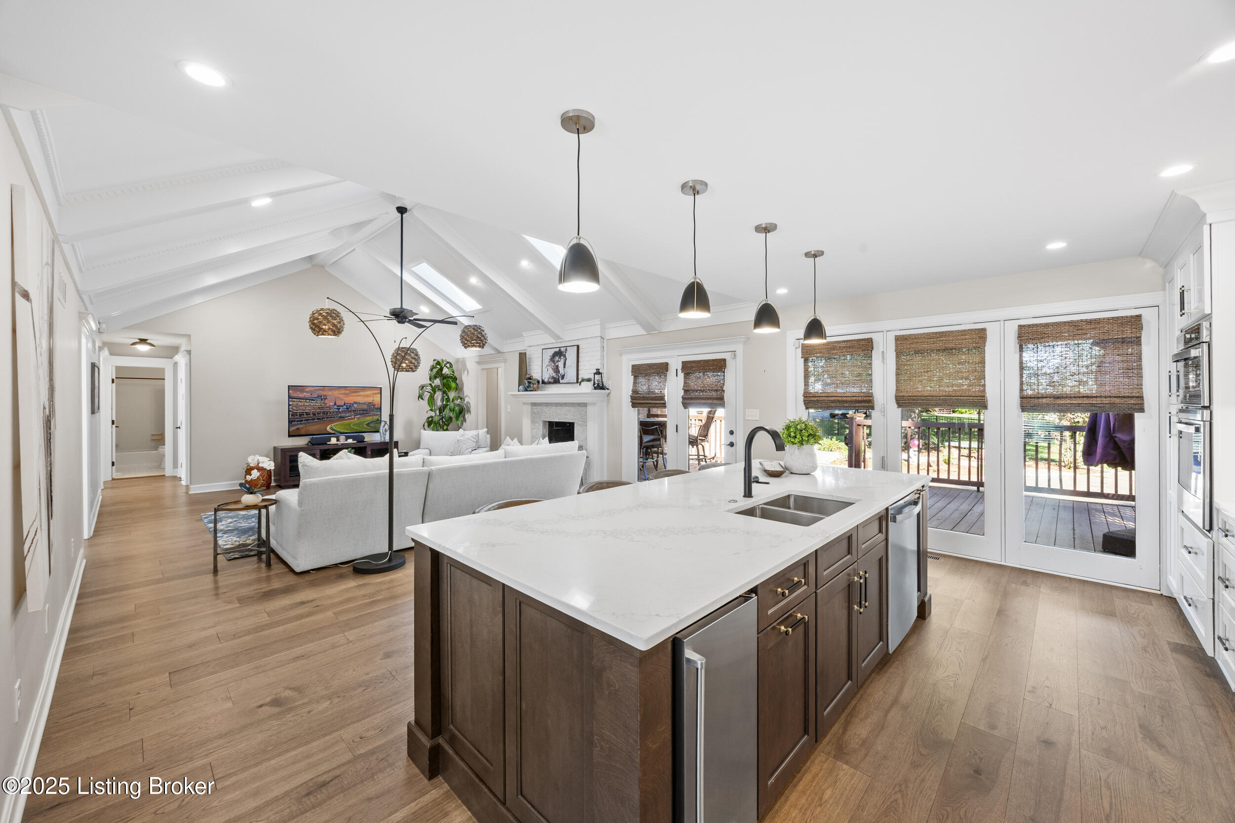 1027 Garden Creek Cir, Louisville