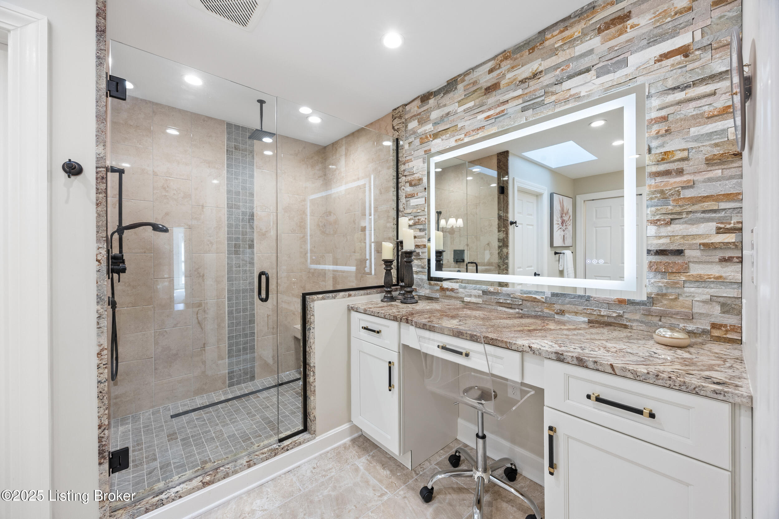 1027 Garden Creek Cir, Louisville