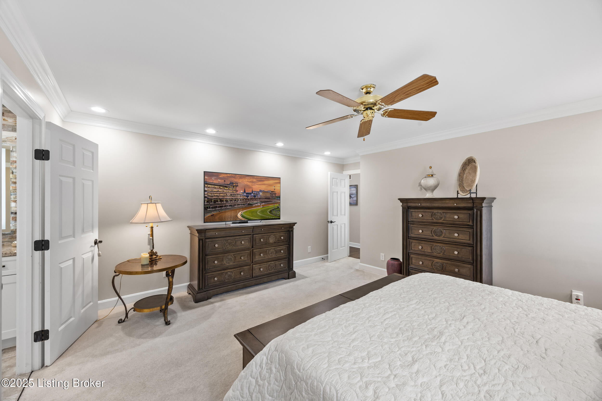 1027 Garden Creek Cir, Louisville