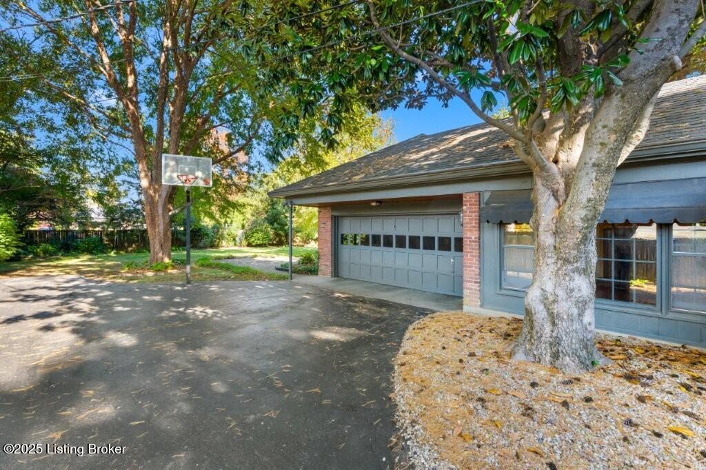 6350 Limewood Cir