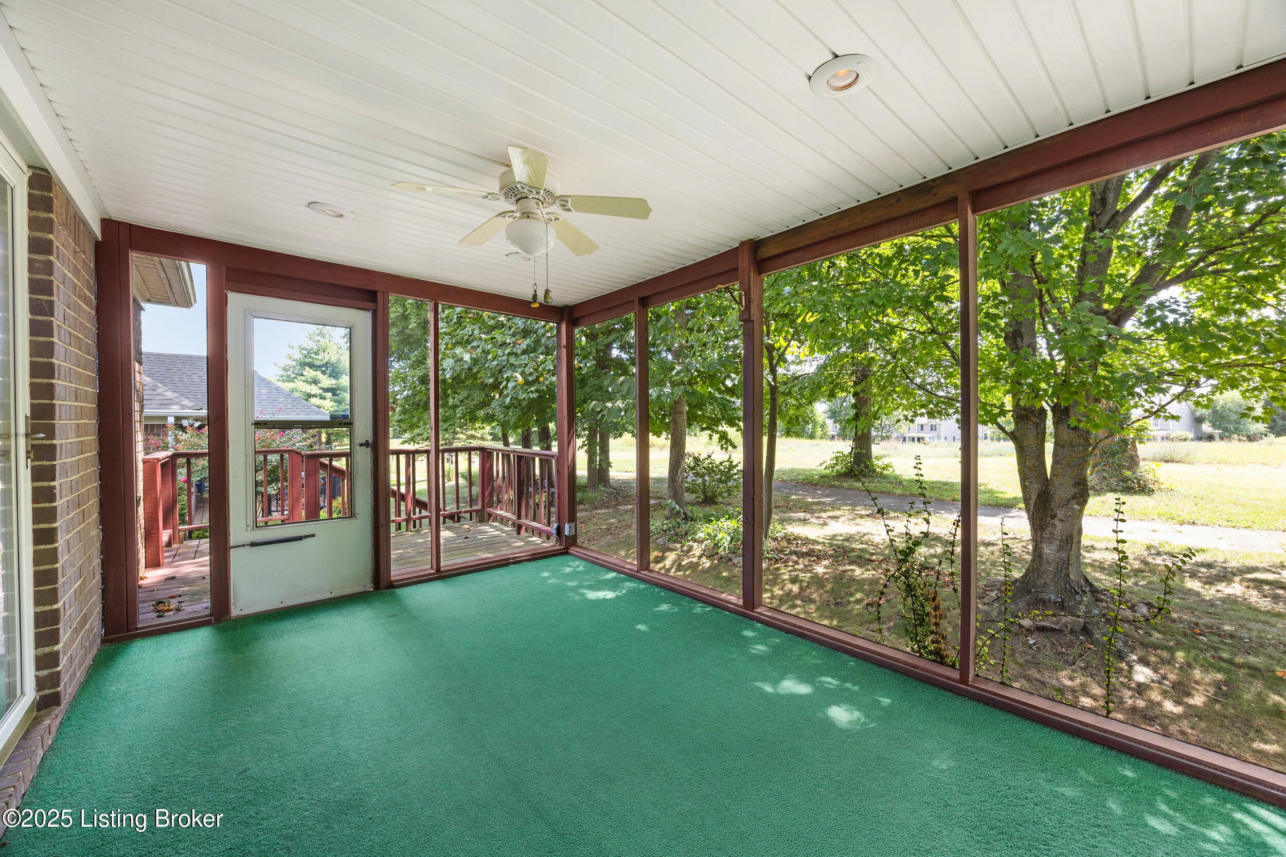 10802 Glenway Pl