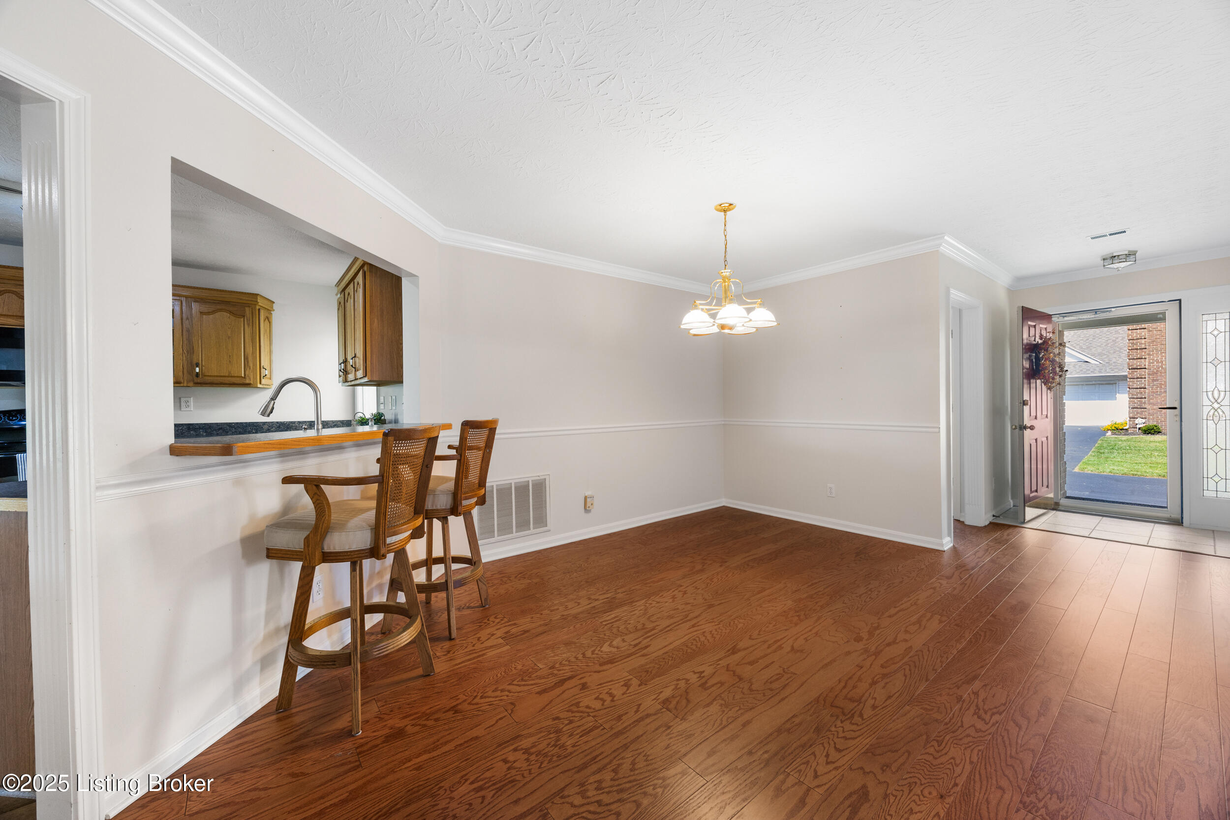 10802 Glenway Pl