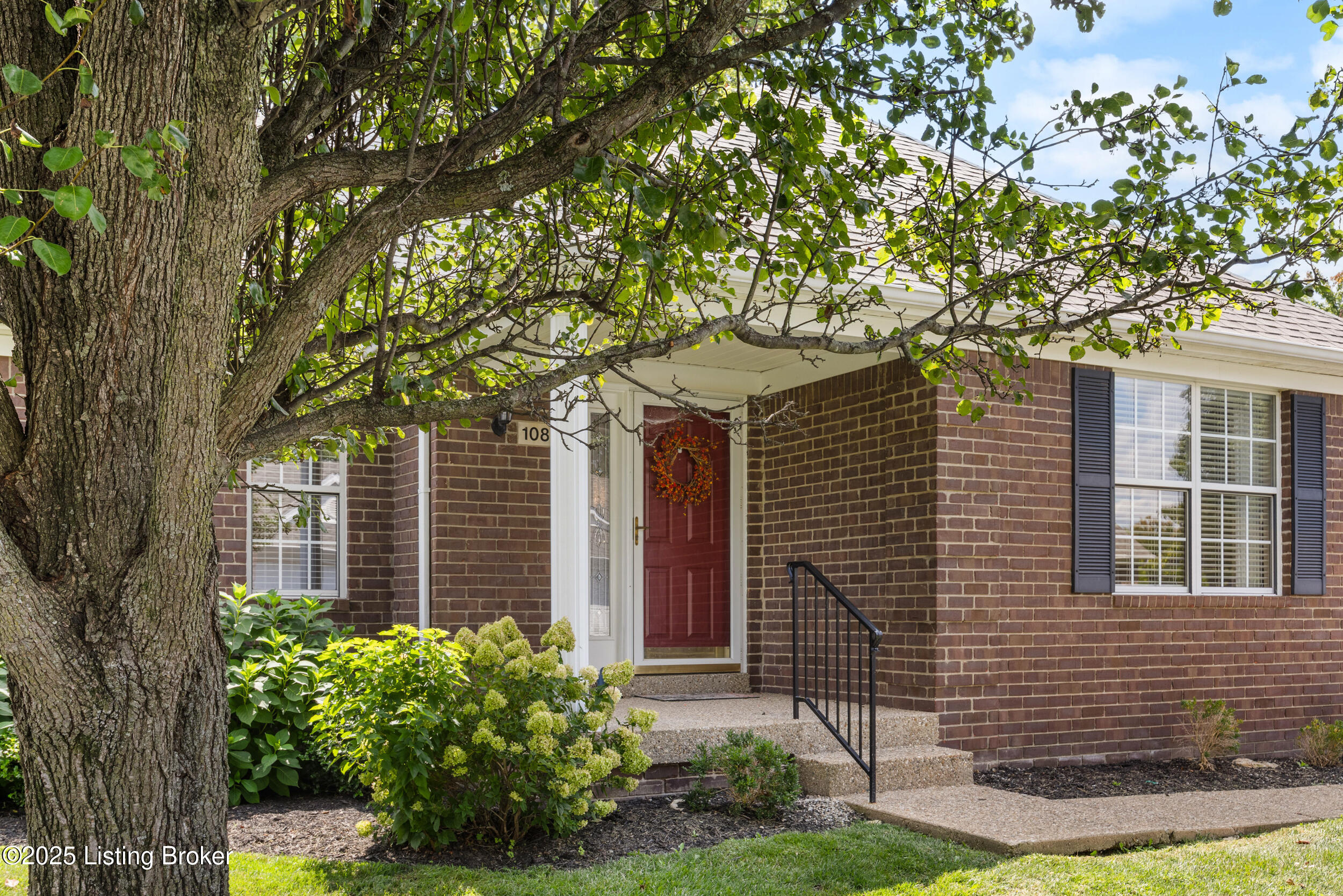 10802 Glenway Pl