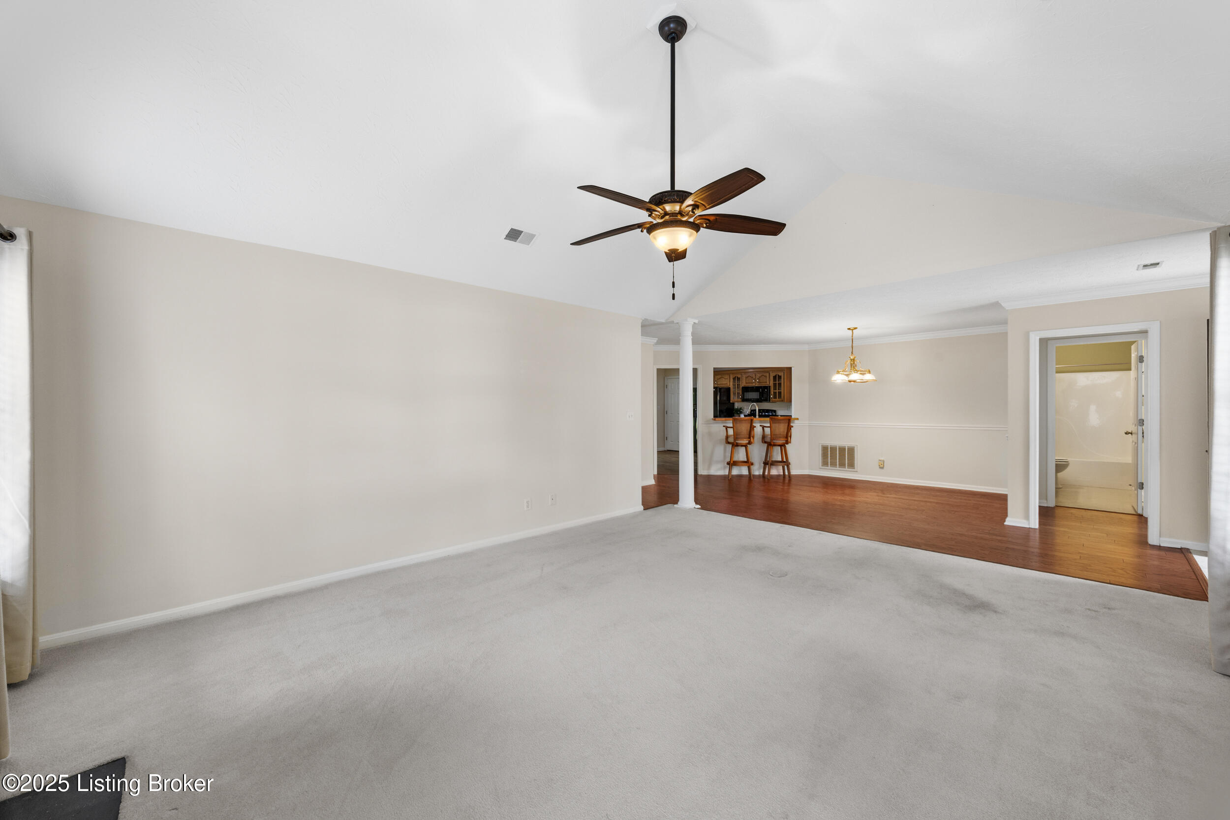 10802 Glenway Pl