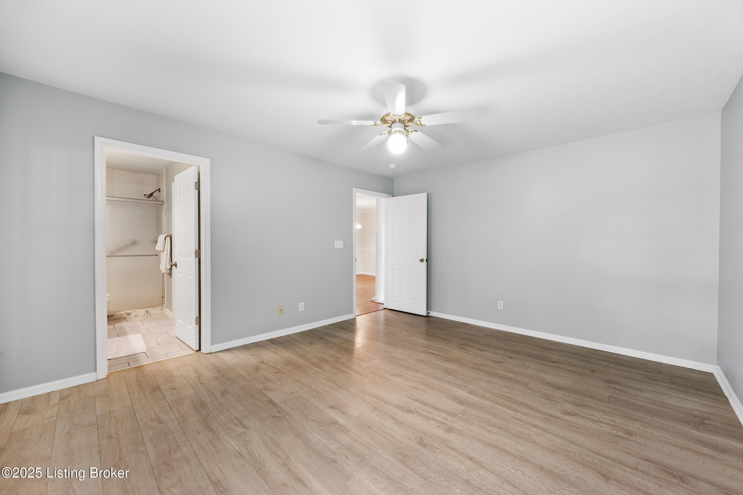 10802 Glenway Pl