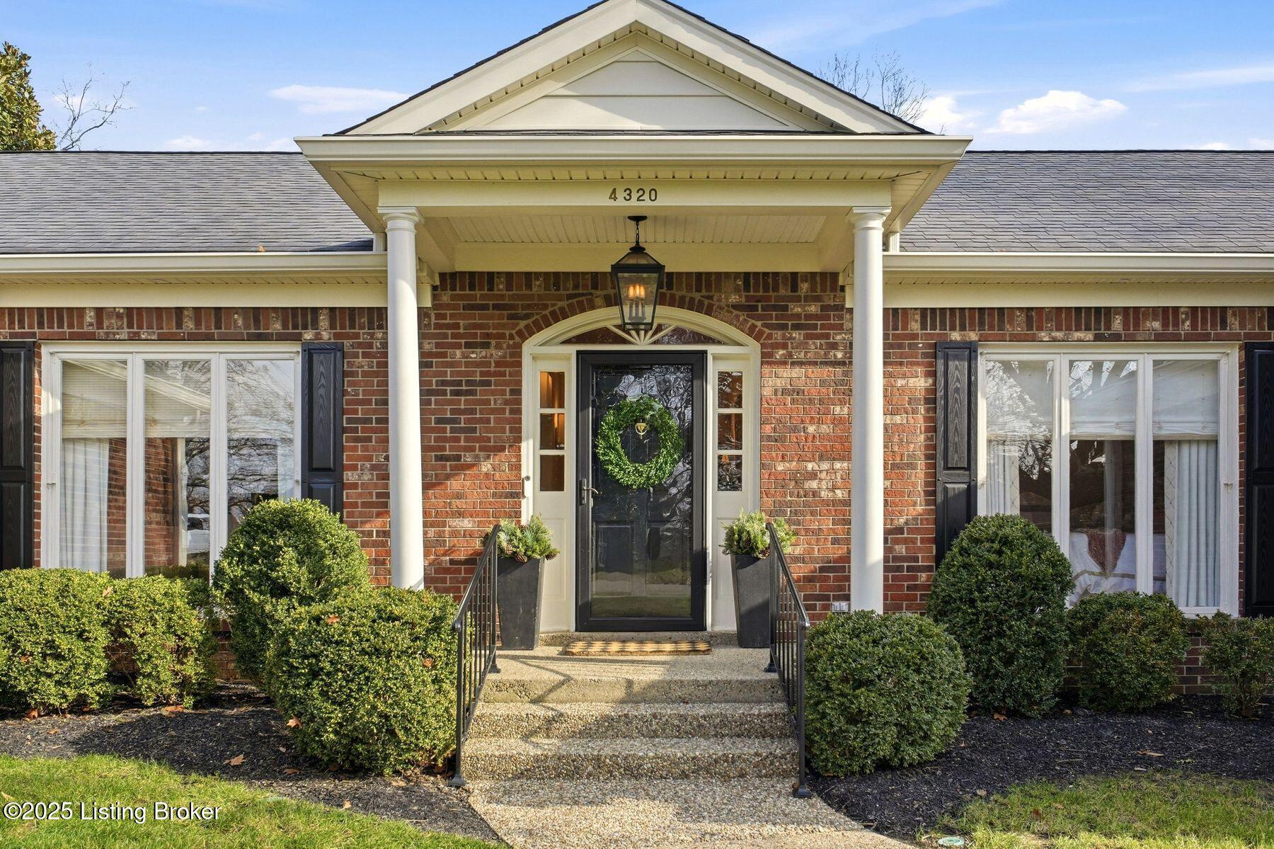 4320 Comanche Trail