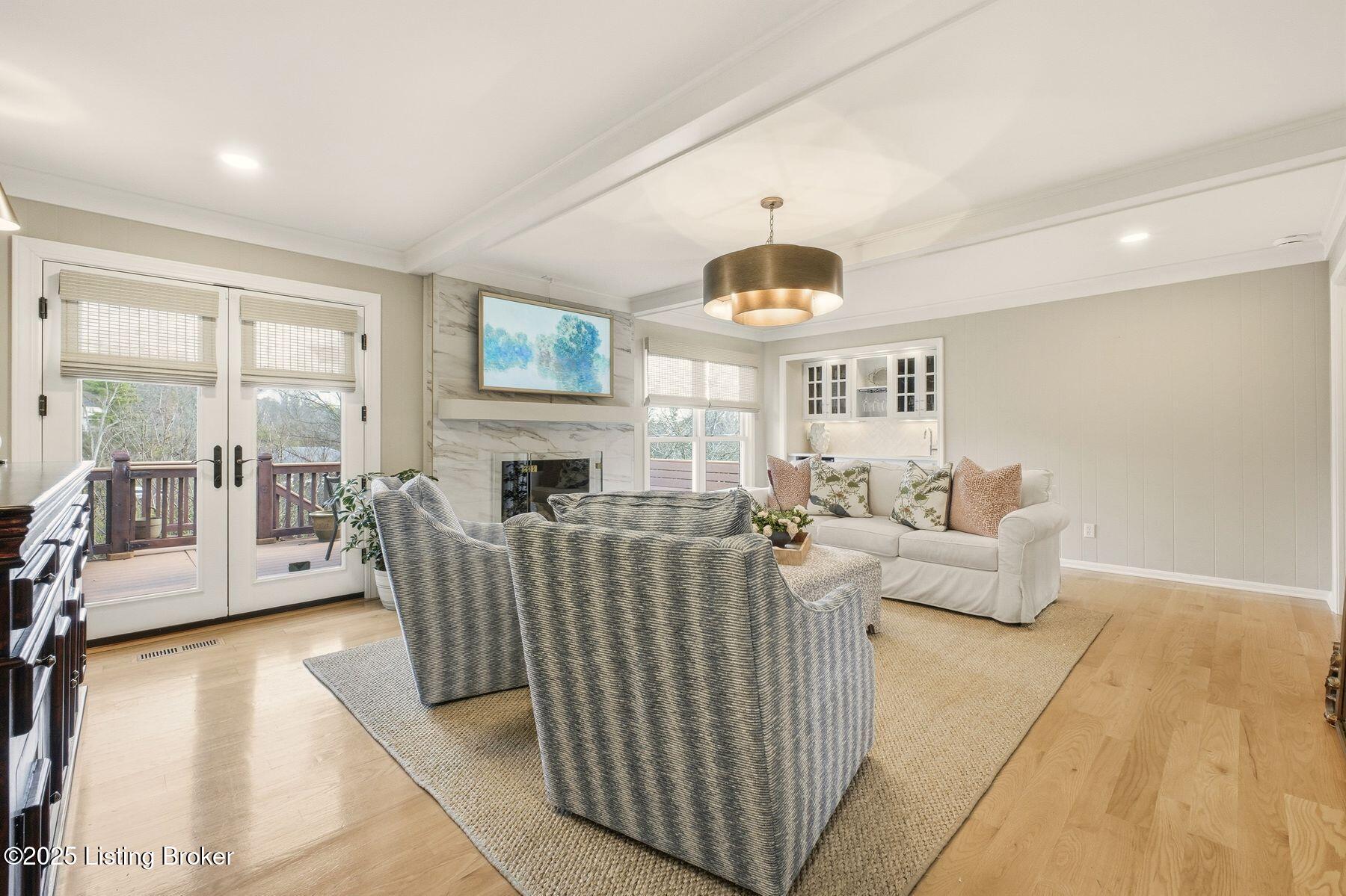 4320 Comanche Trail