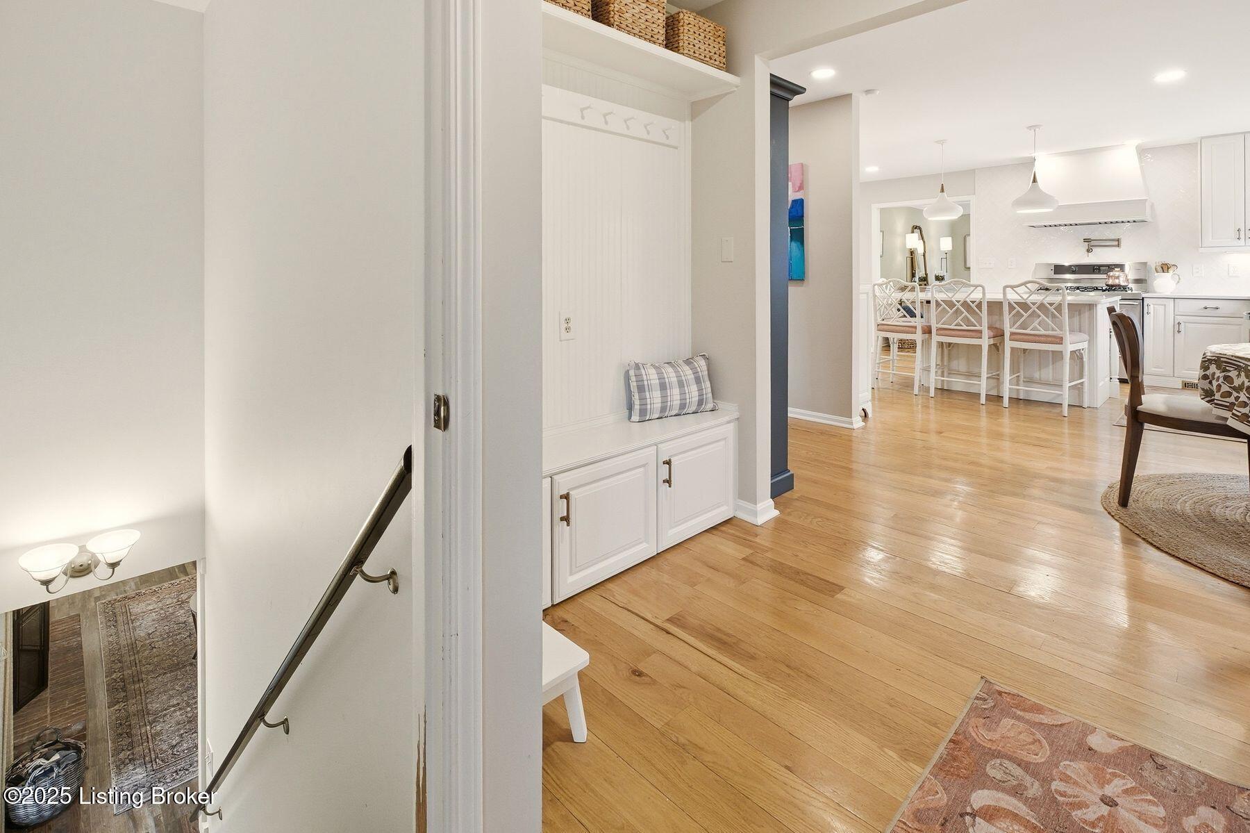 4320 Comanche Trail