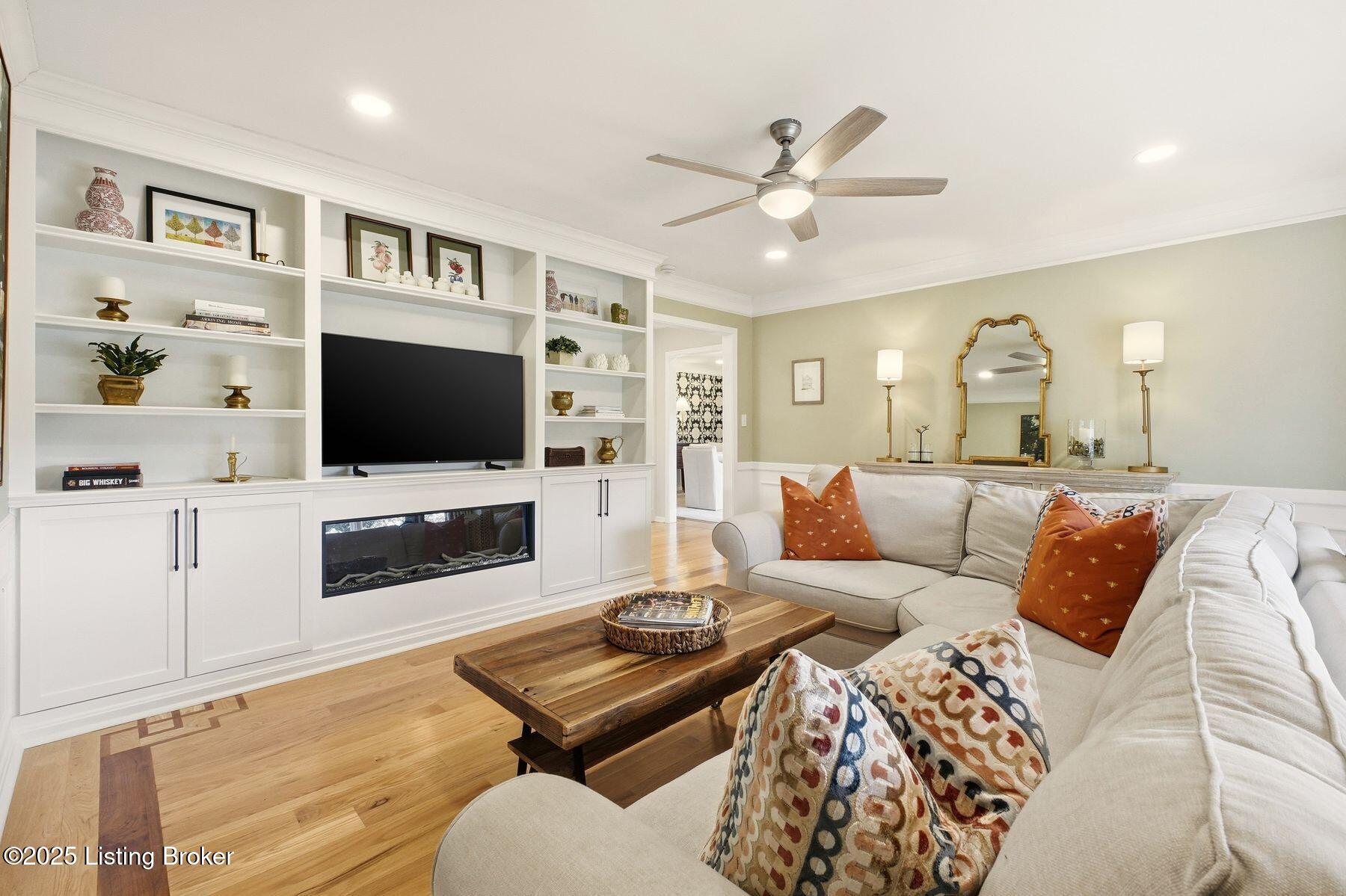 4320 Comanche Trail