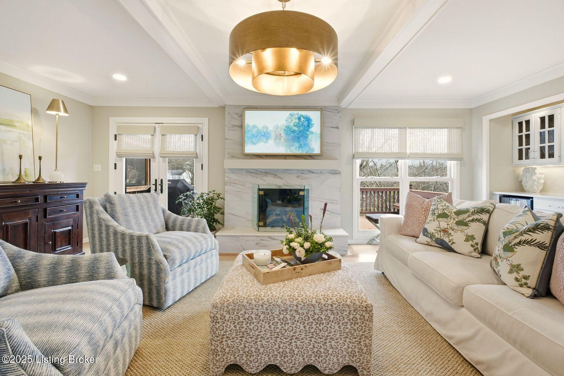 4320 Comanche Trail