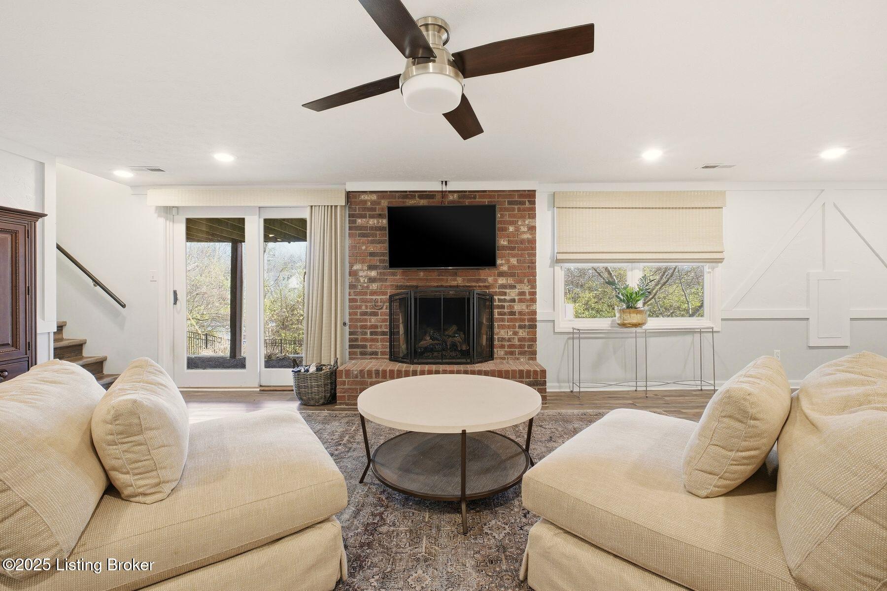4320 Comanche Trail