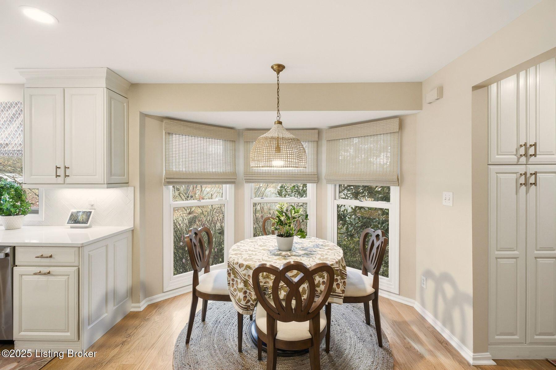 4320 Comanche Trail