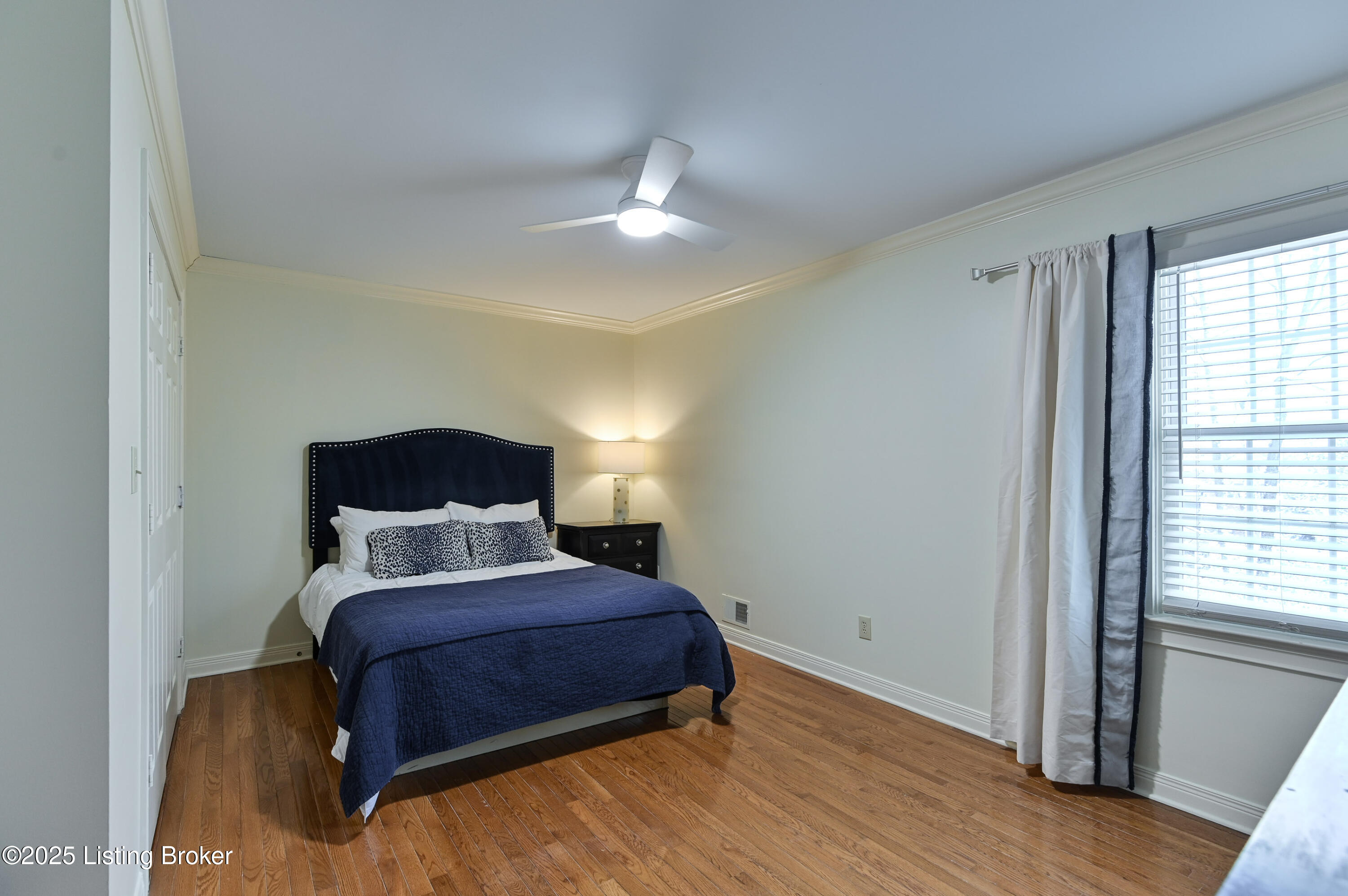 10930 Old Harrods Woods Cir