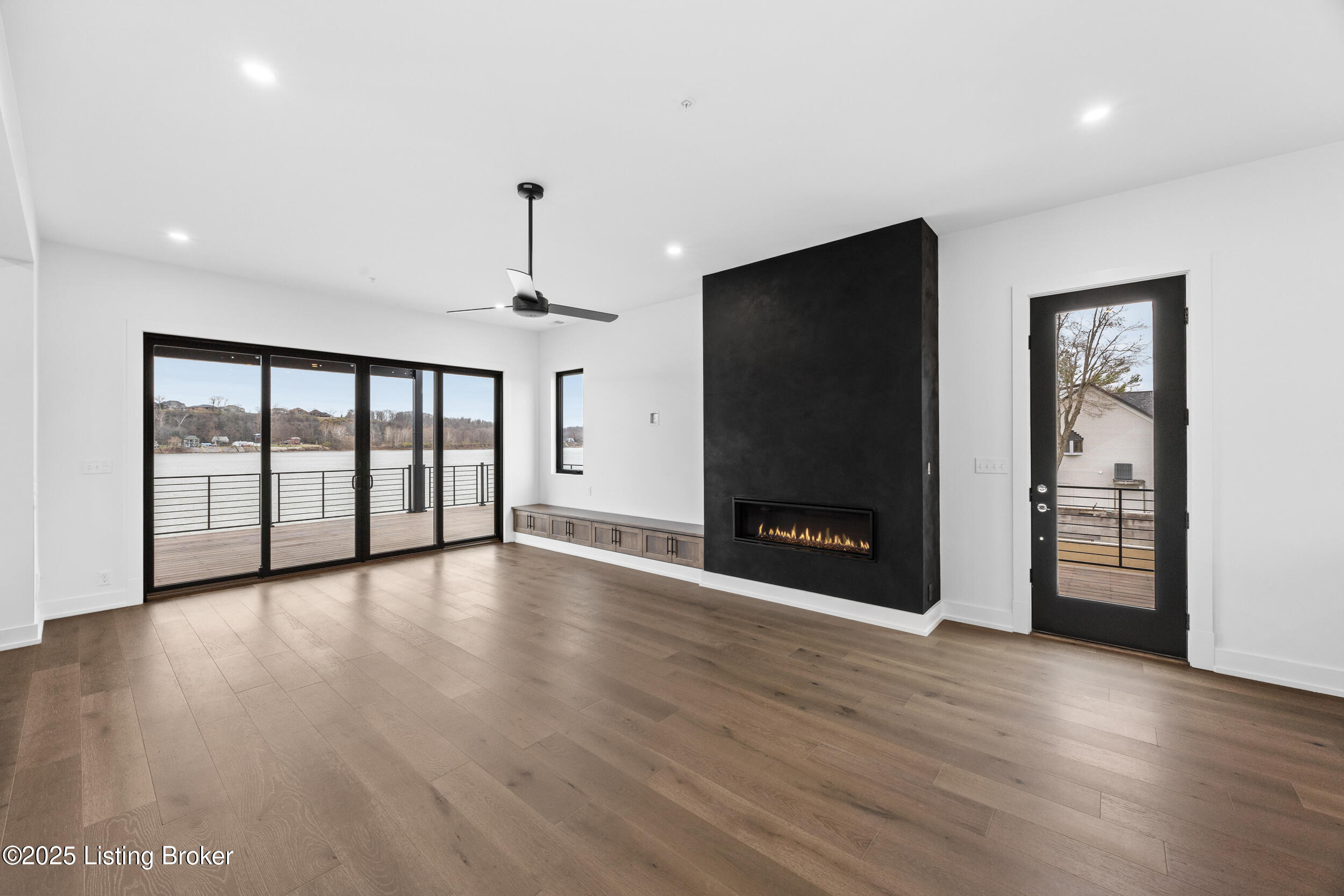 6904 Beachland Bch Rd