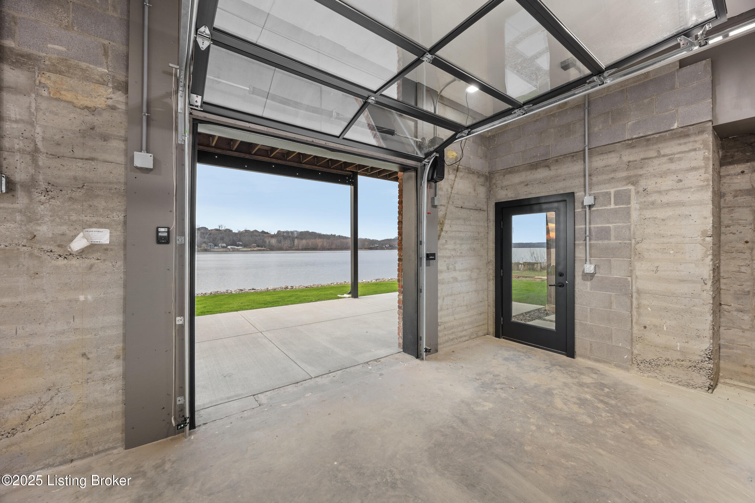 6904 Beachland Bch Rd