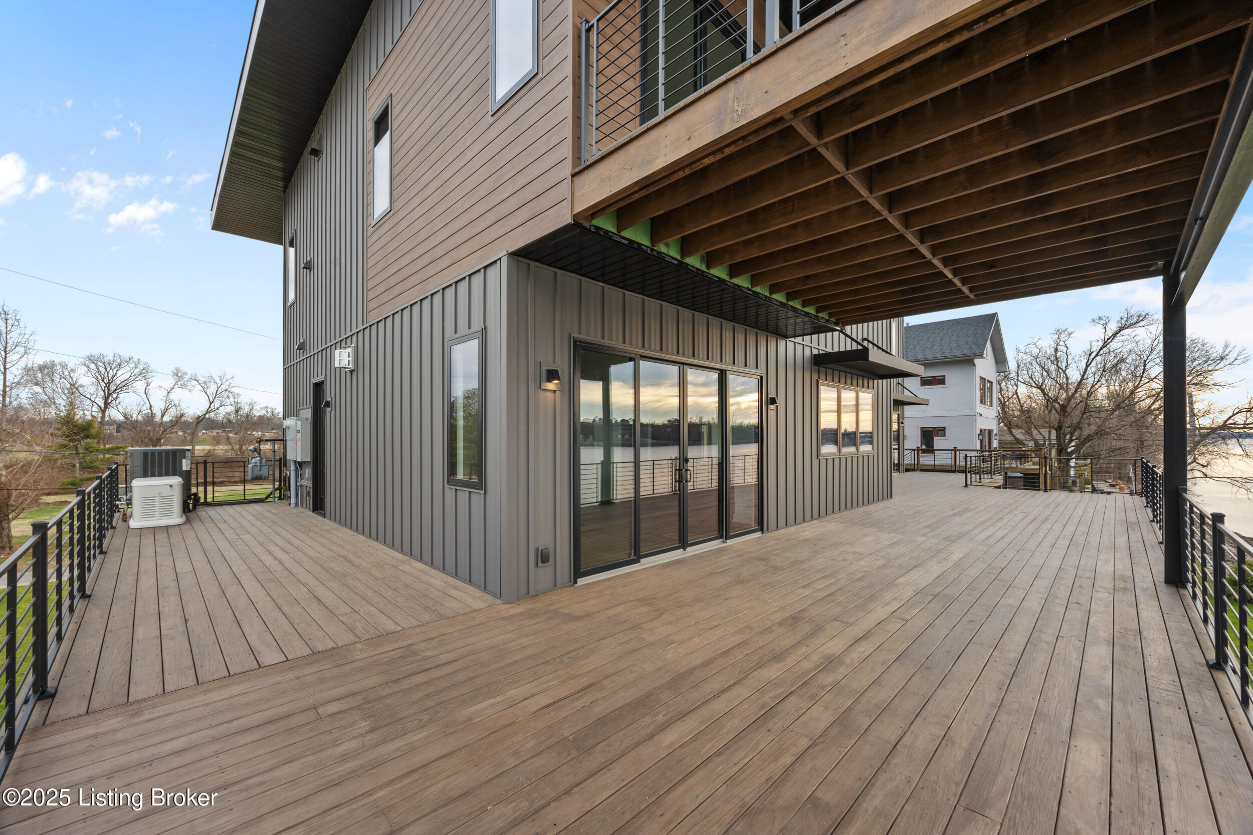 6904 Beachland Bch Rd