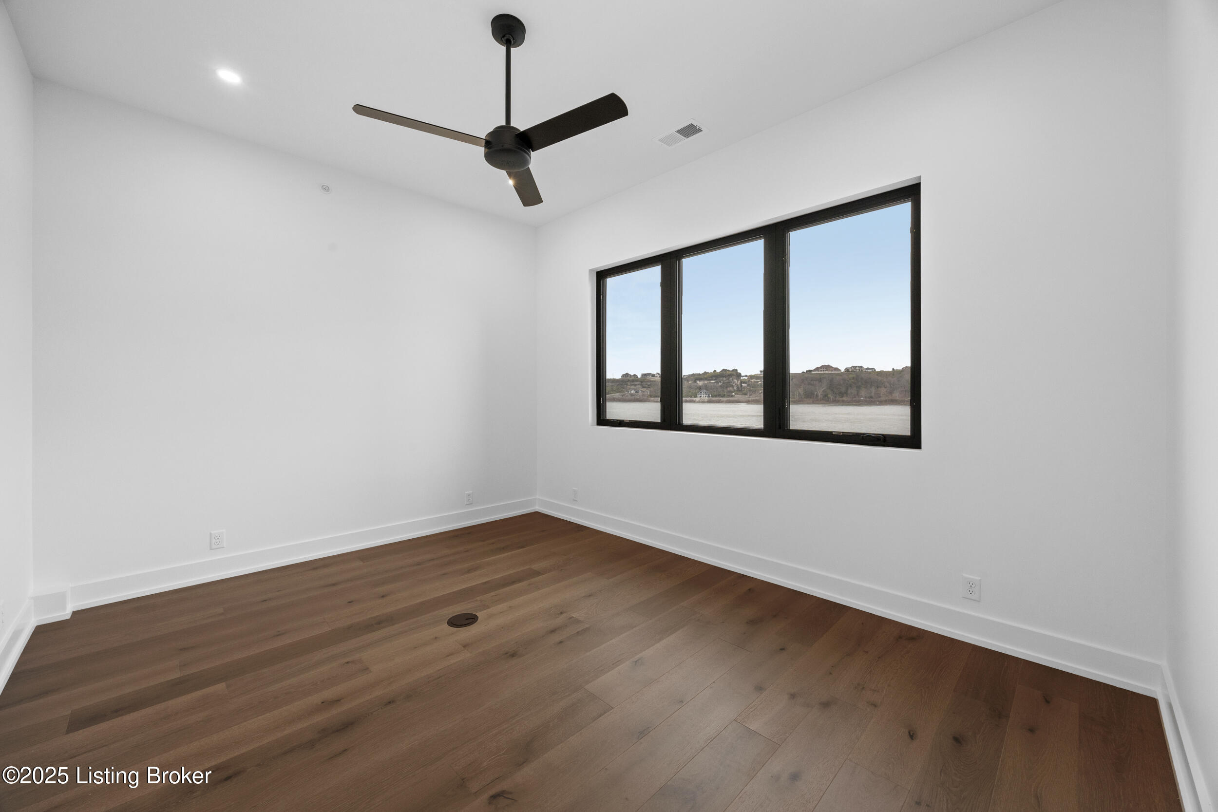 6904 Beachland Bch Rd