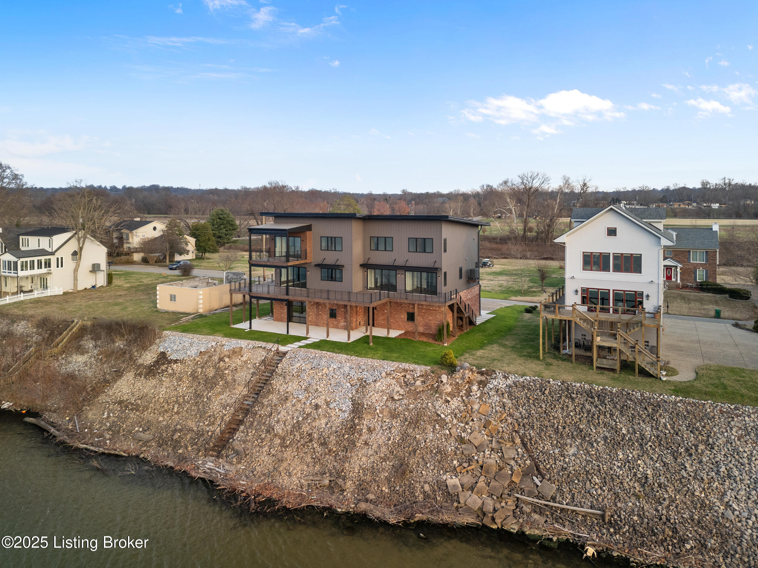 6904 Beachland Bch Rd