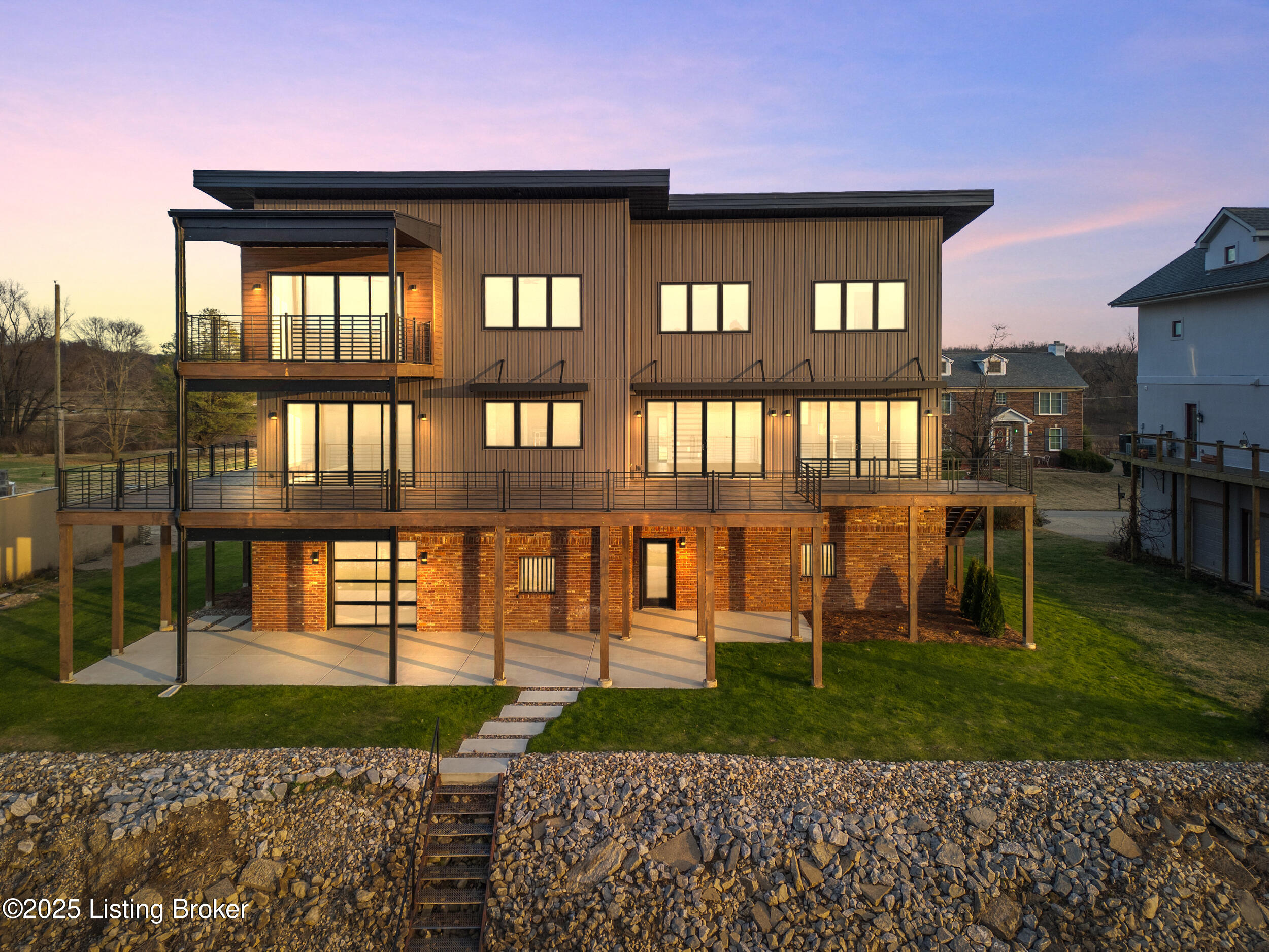 6904 Beachland Bch Rd