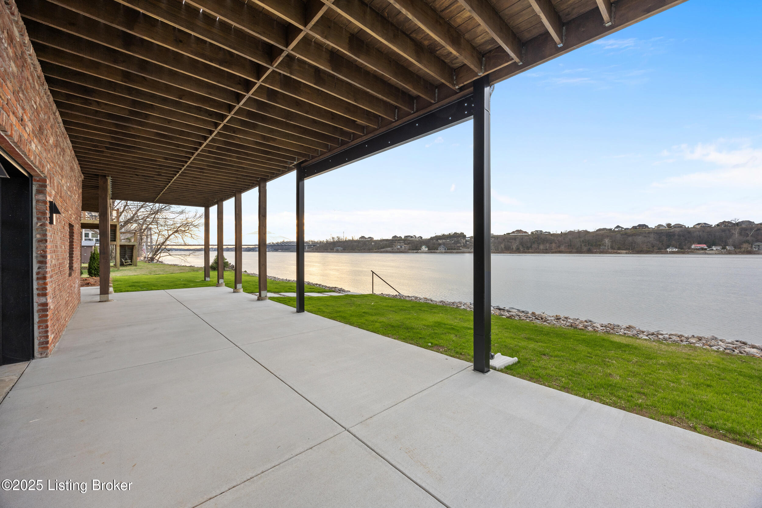 6904 Beachland Bch Rd