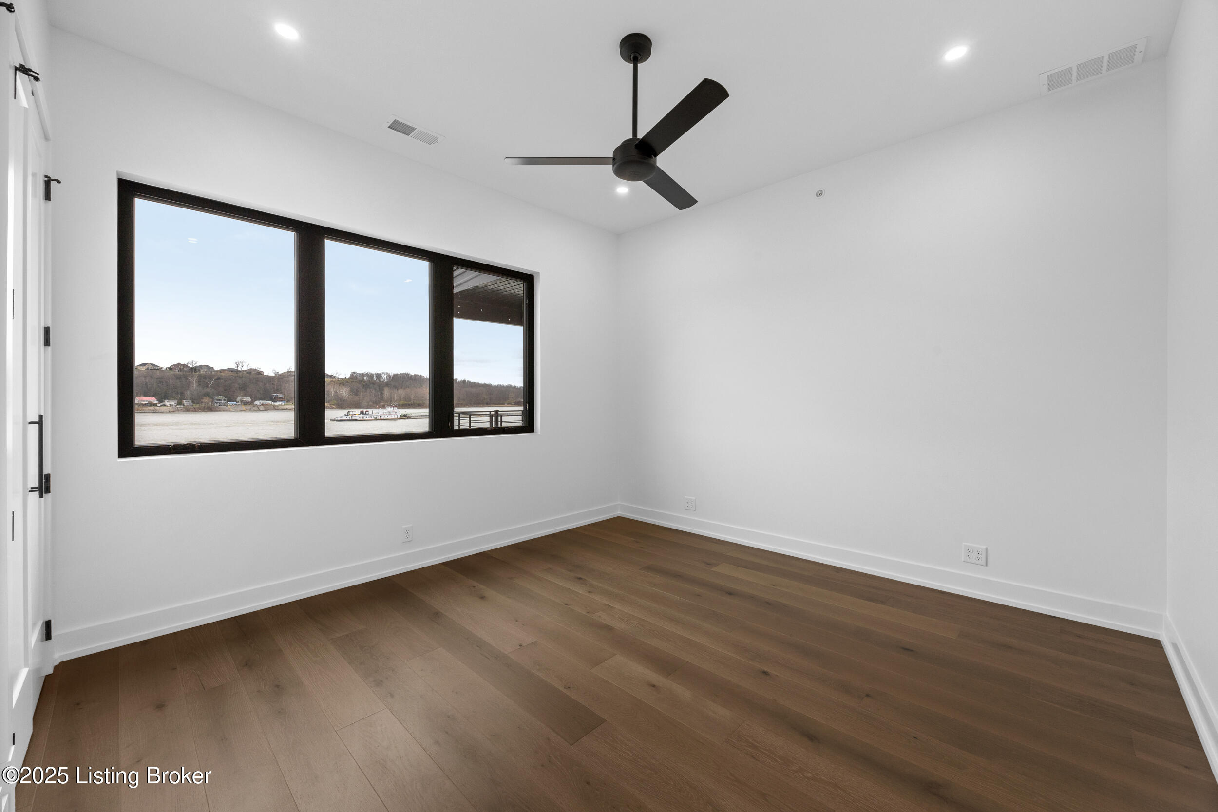 6904 Beachland Bch Rd