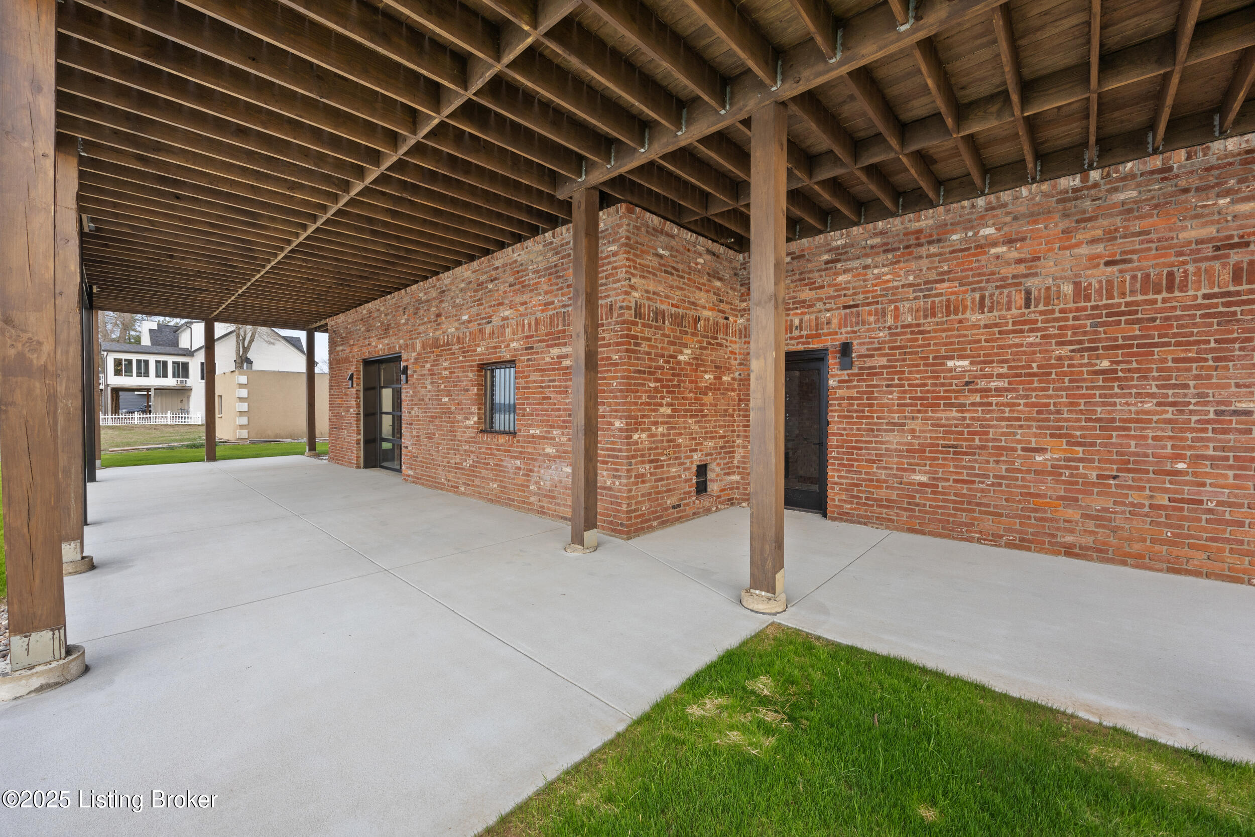 6904 Beachland Bch Rd