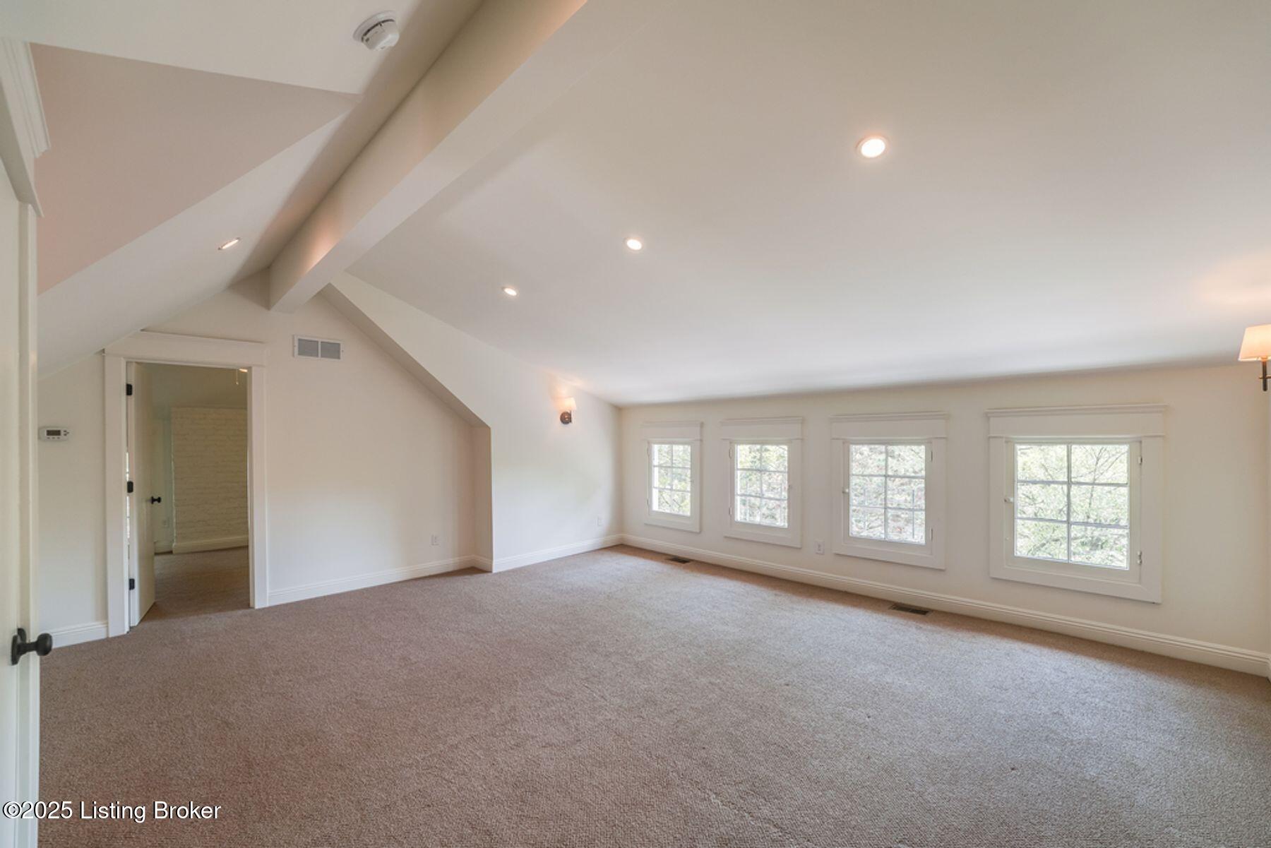 52 Hill Rd
