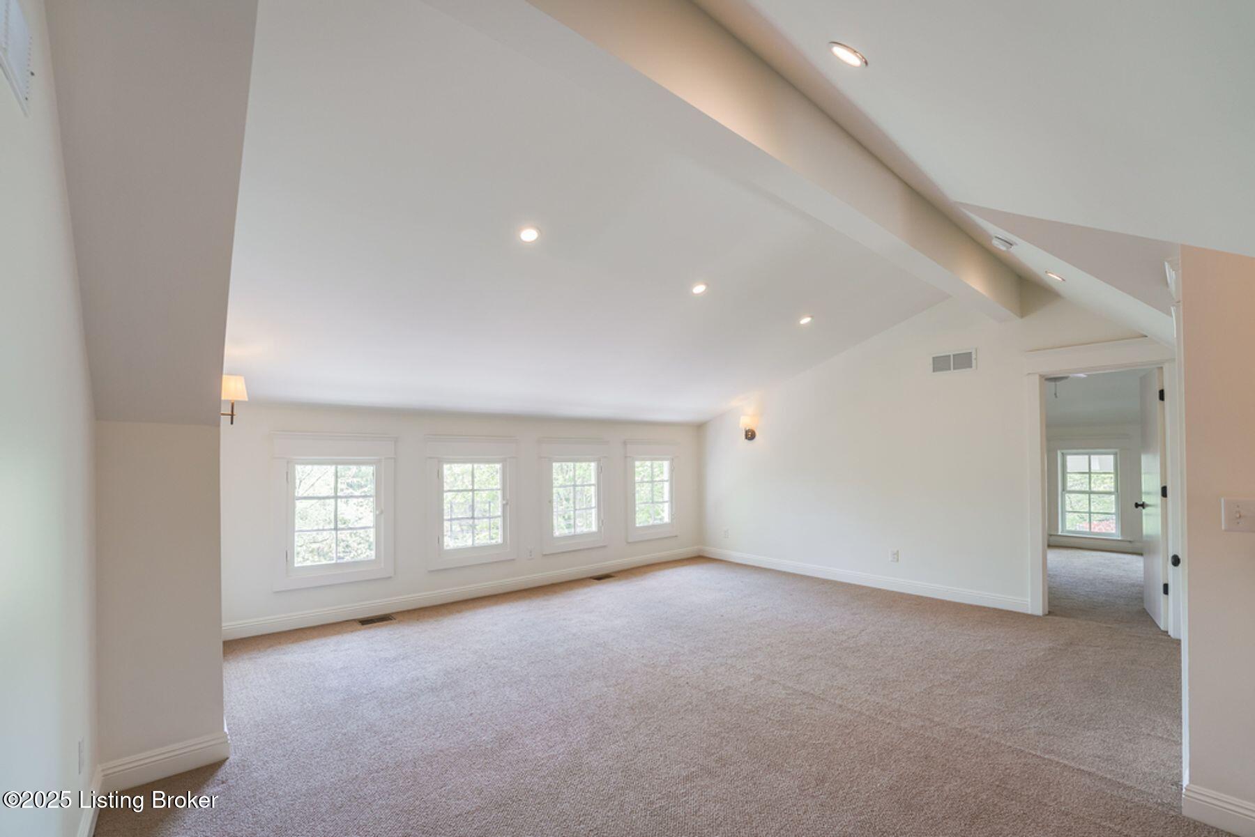 52 Hill Rd