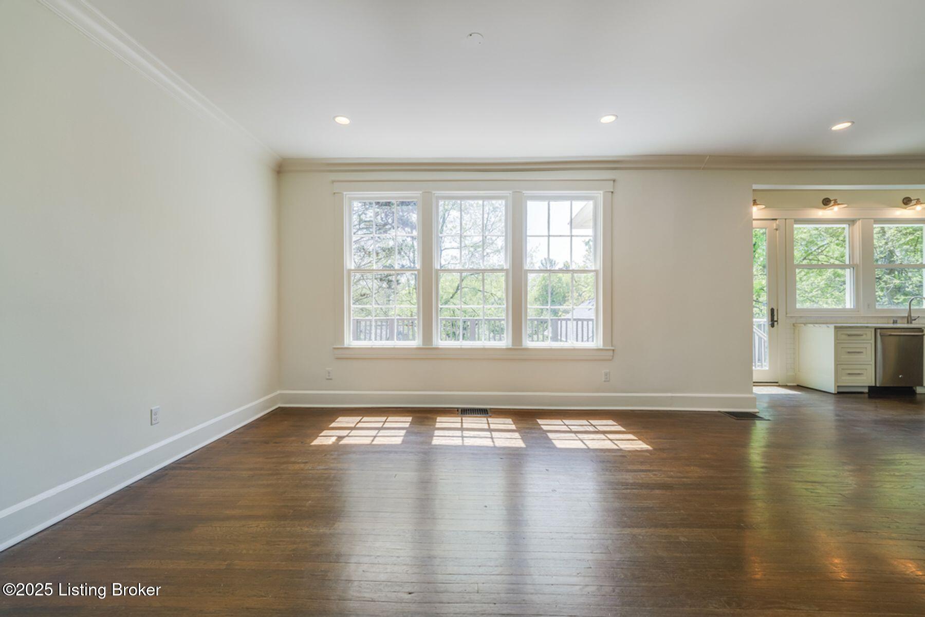 52 Hill Rd