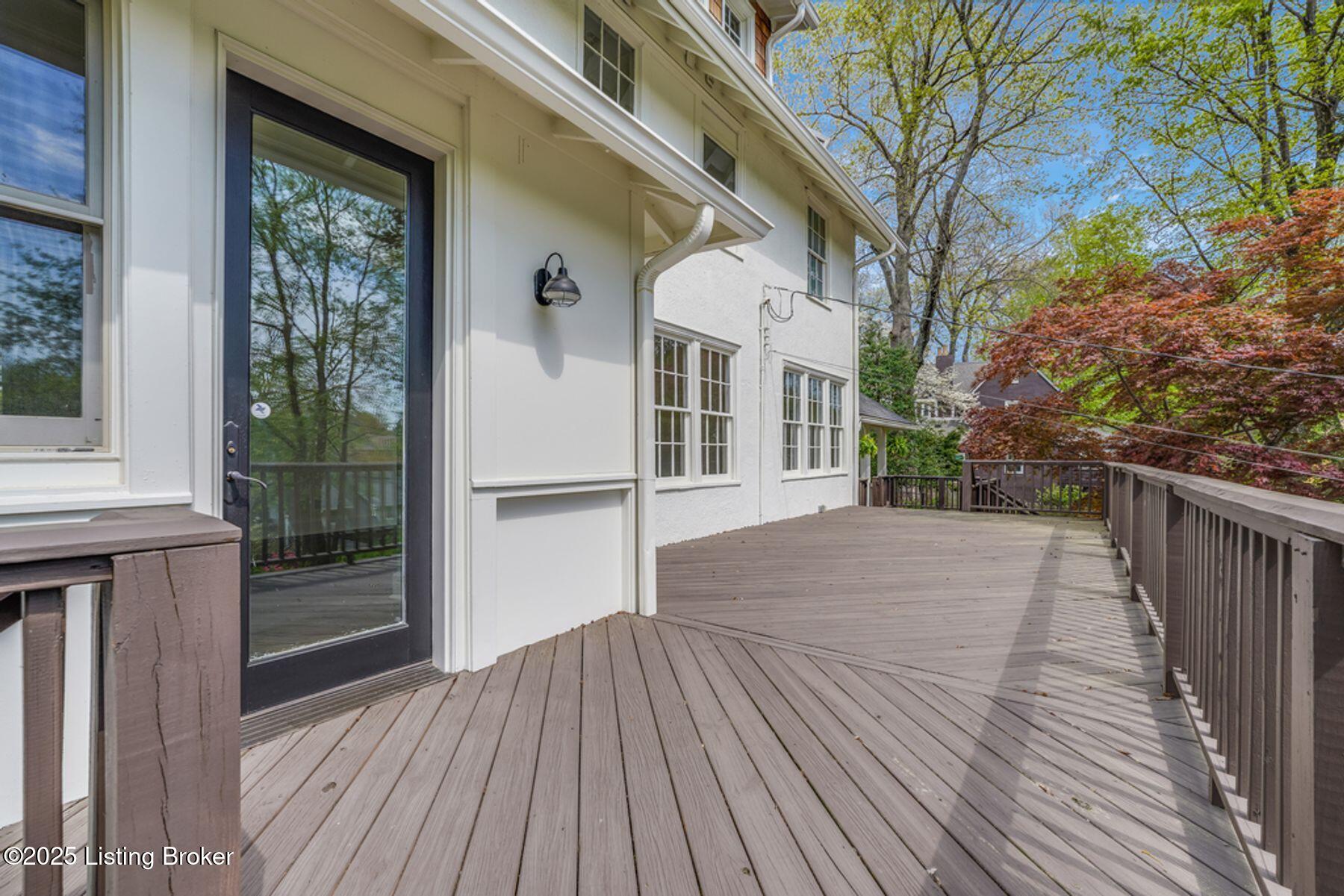 52 Hill Rd