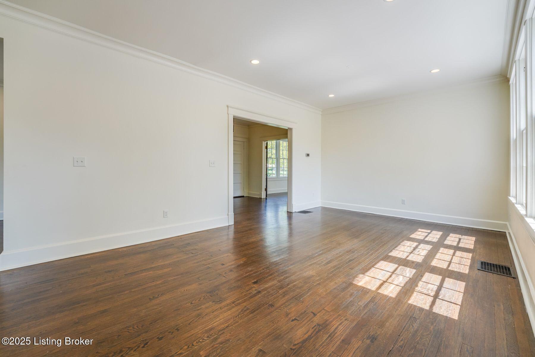 52 Hill Rd