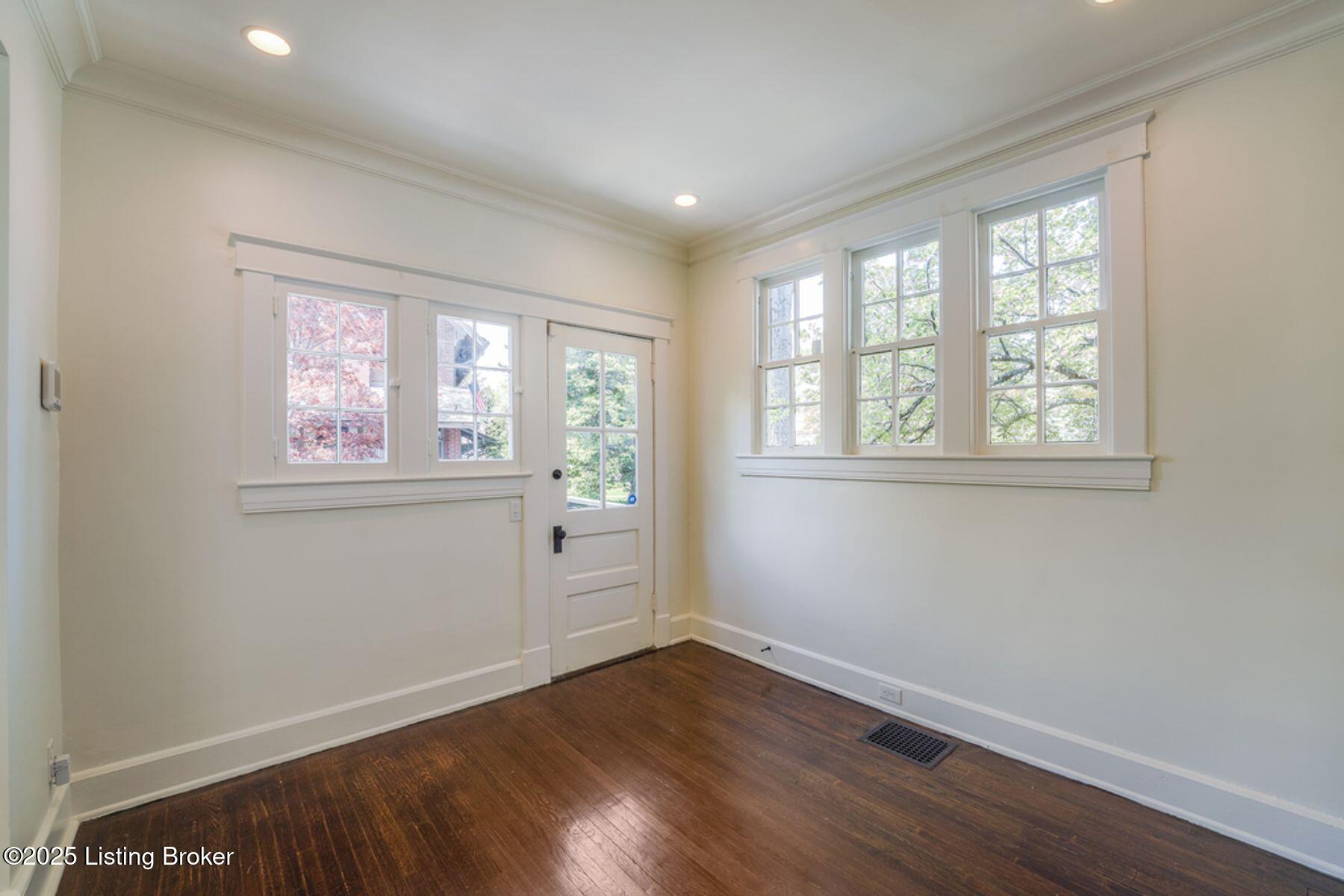 52 Hill Rd
