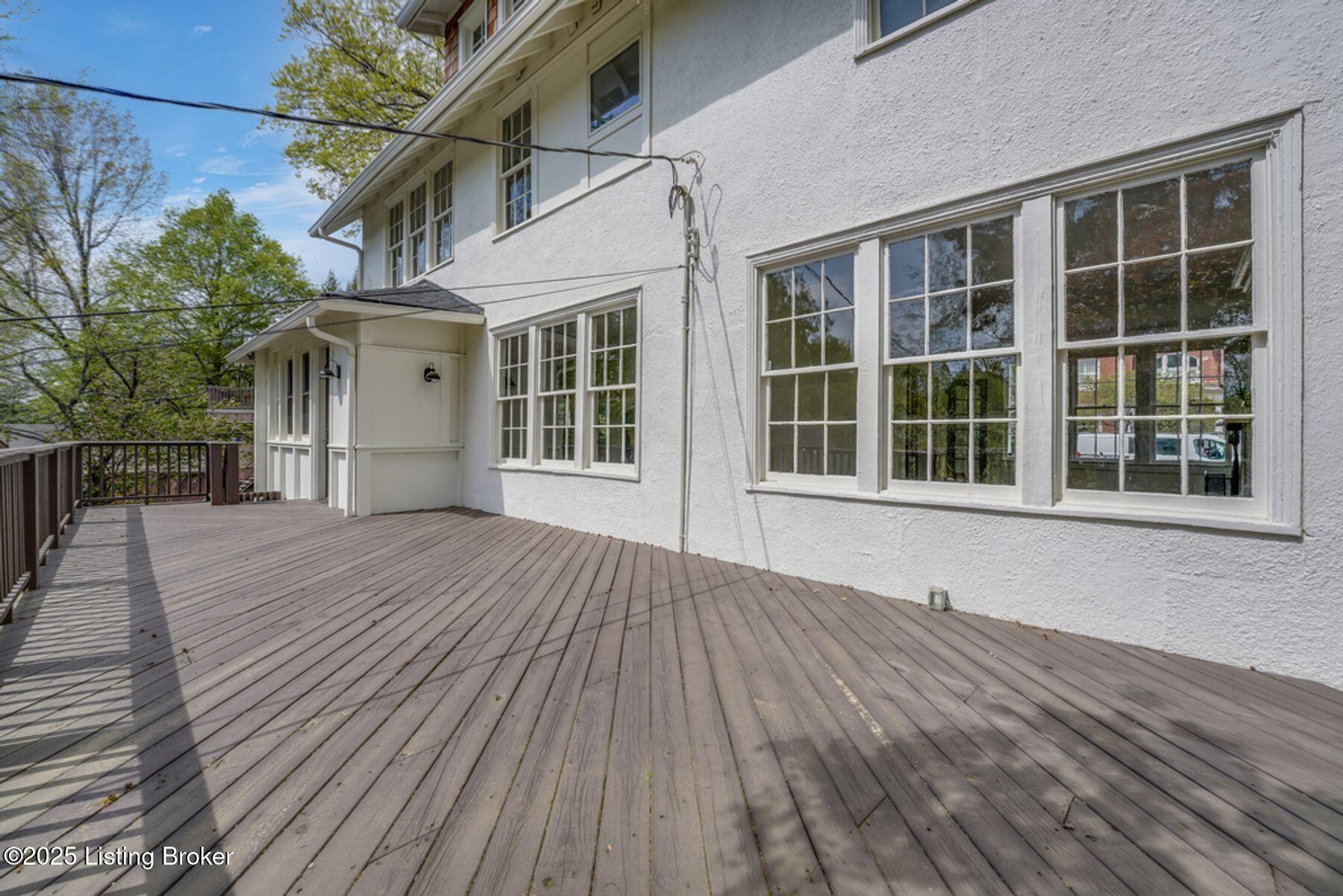 52 Hill Rd