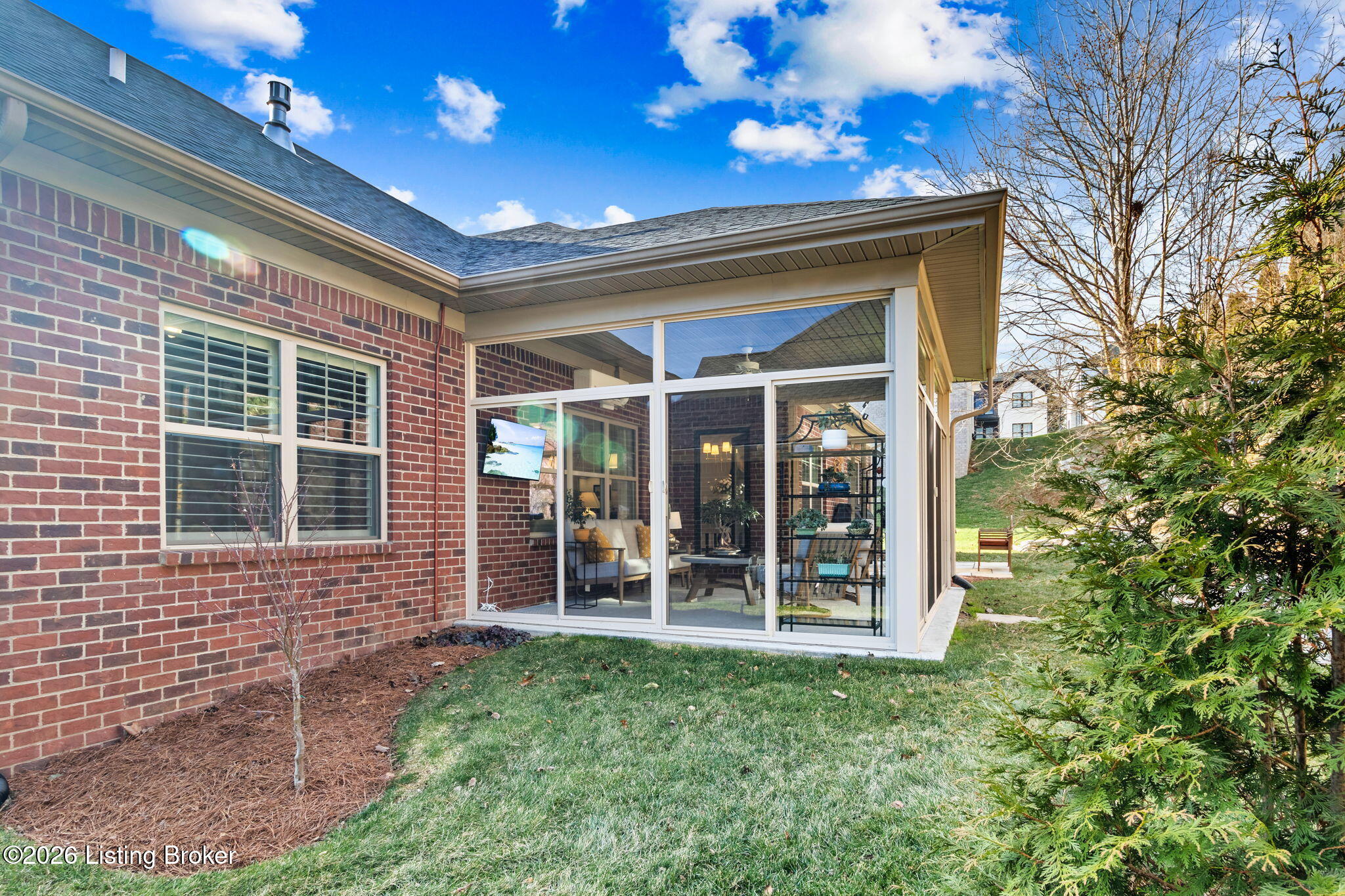 4203 Hidden Bluff Ct