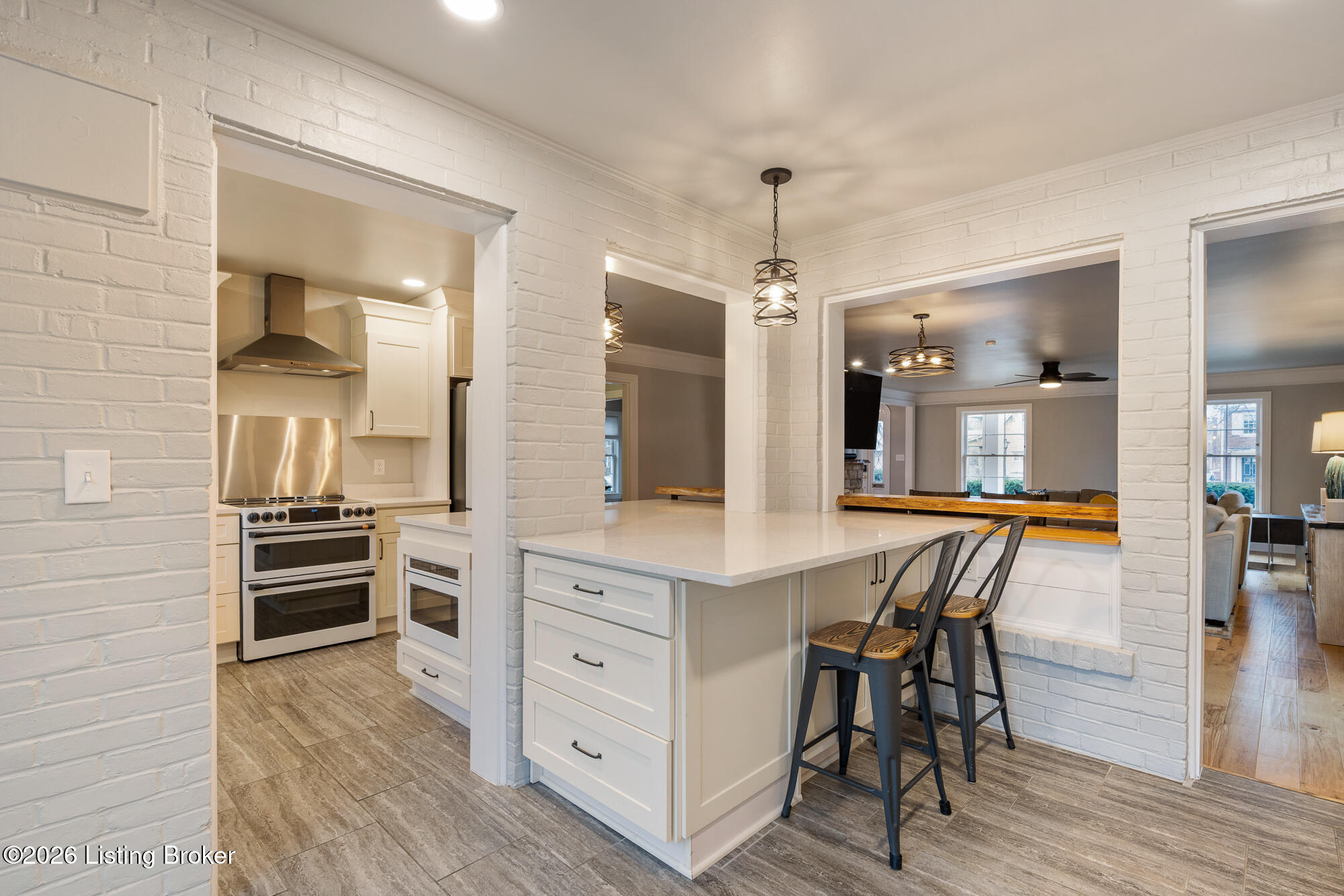 2416 Broadmeade Rd