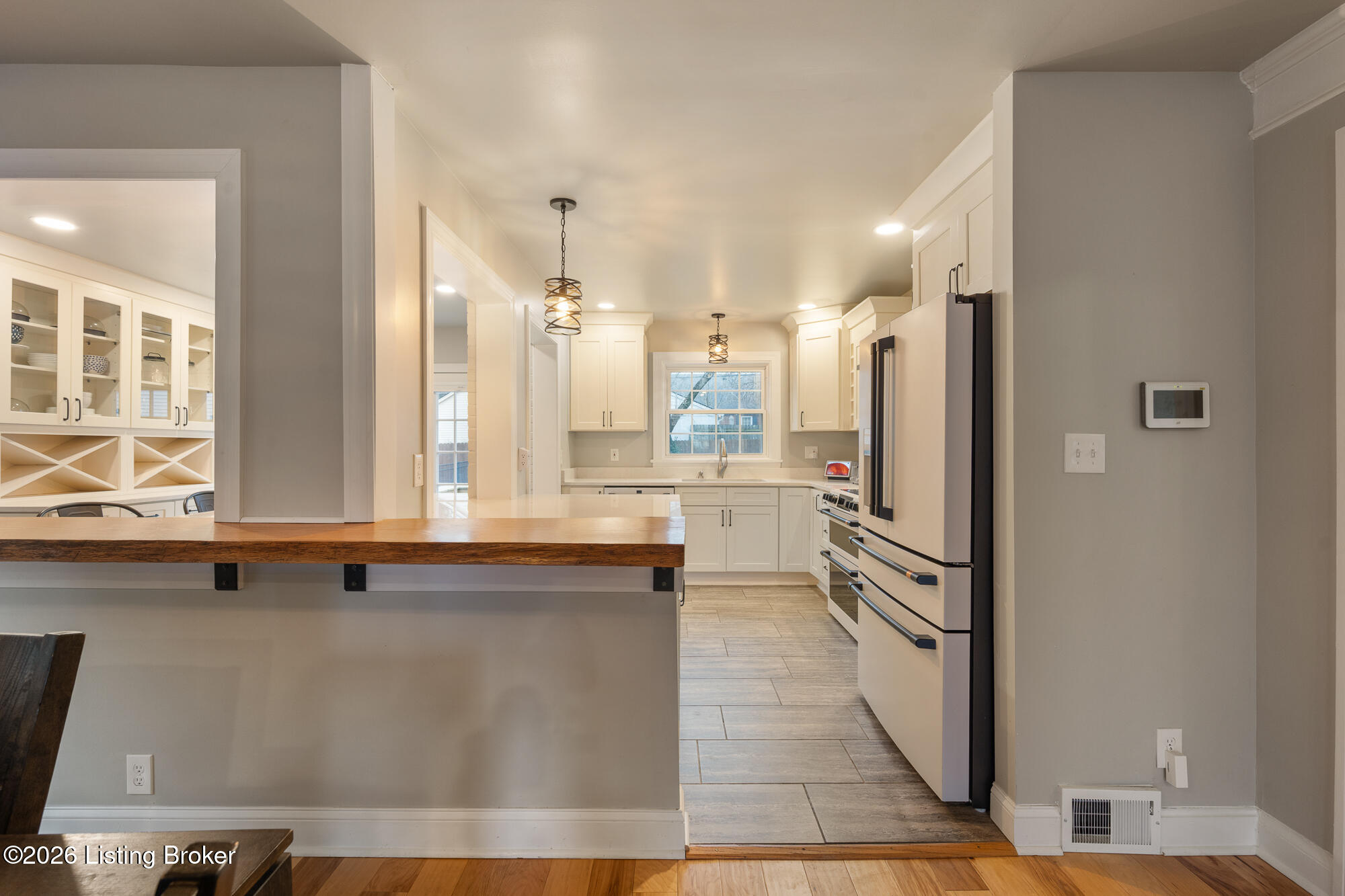 2416 Broadmeade Rd