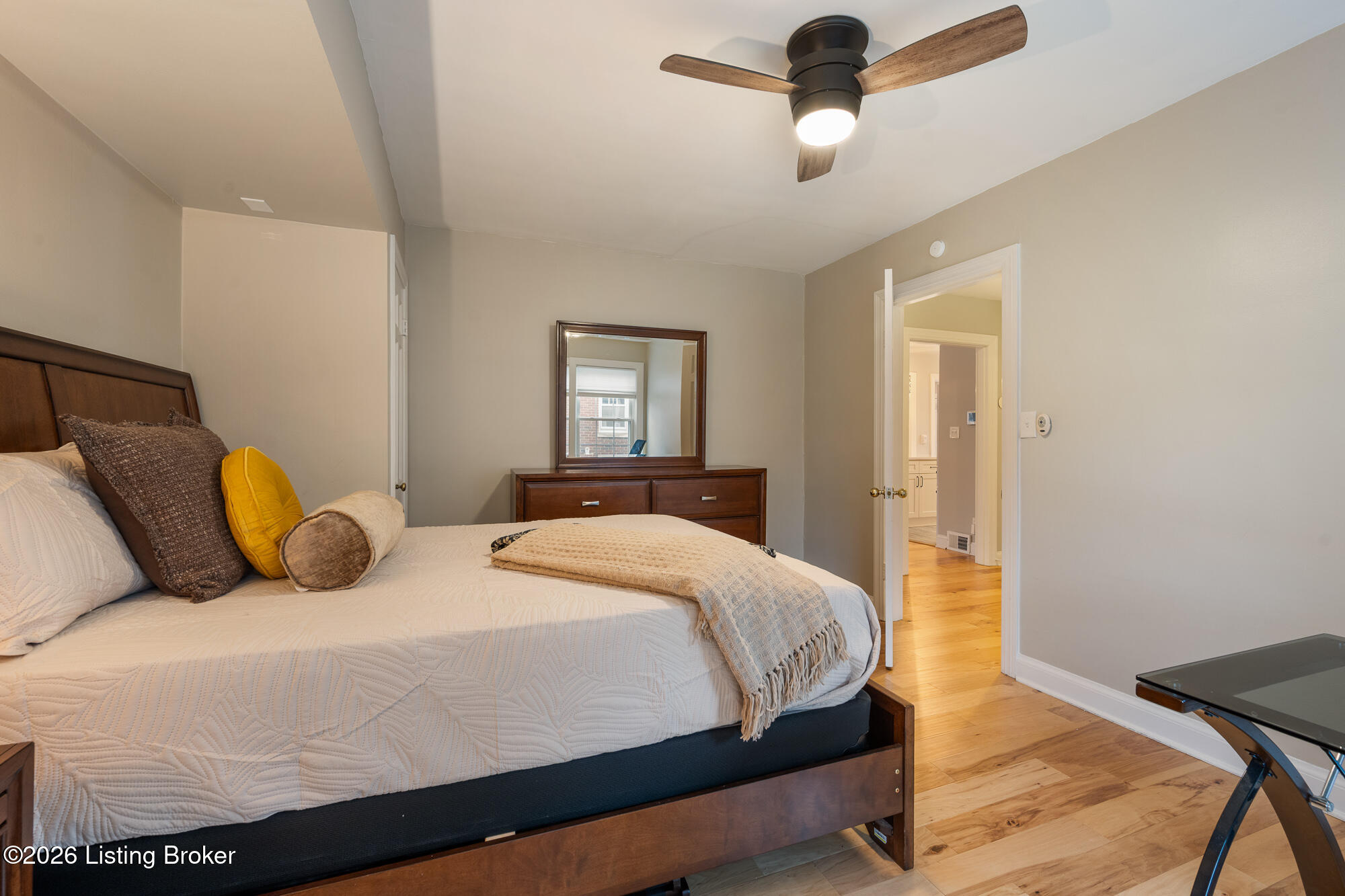 2416 Broadmeade Rd