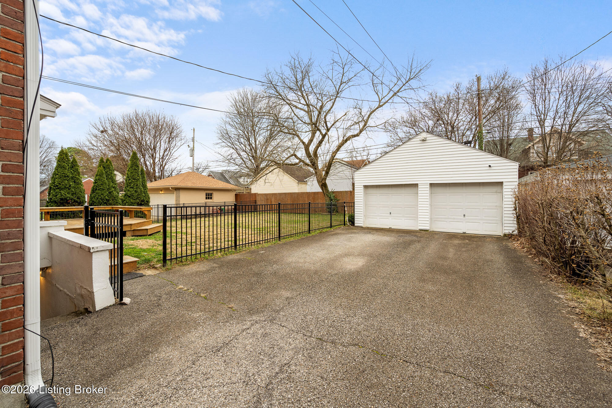 2416 Broadmeade Rd