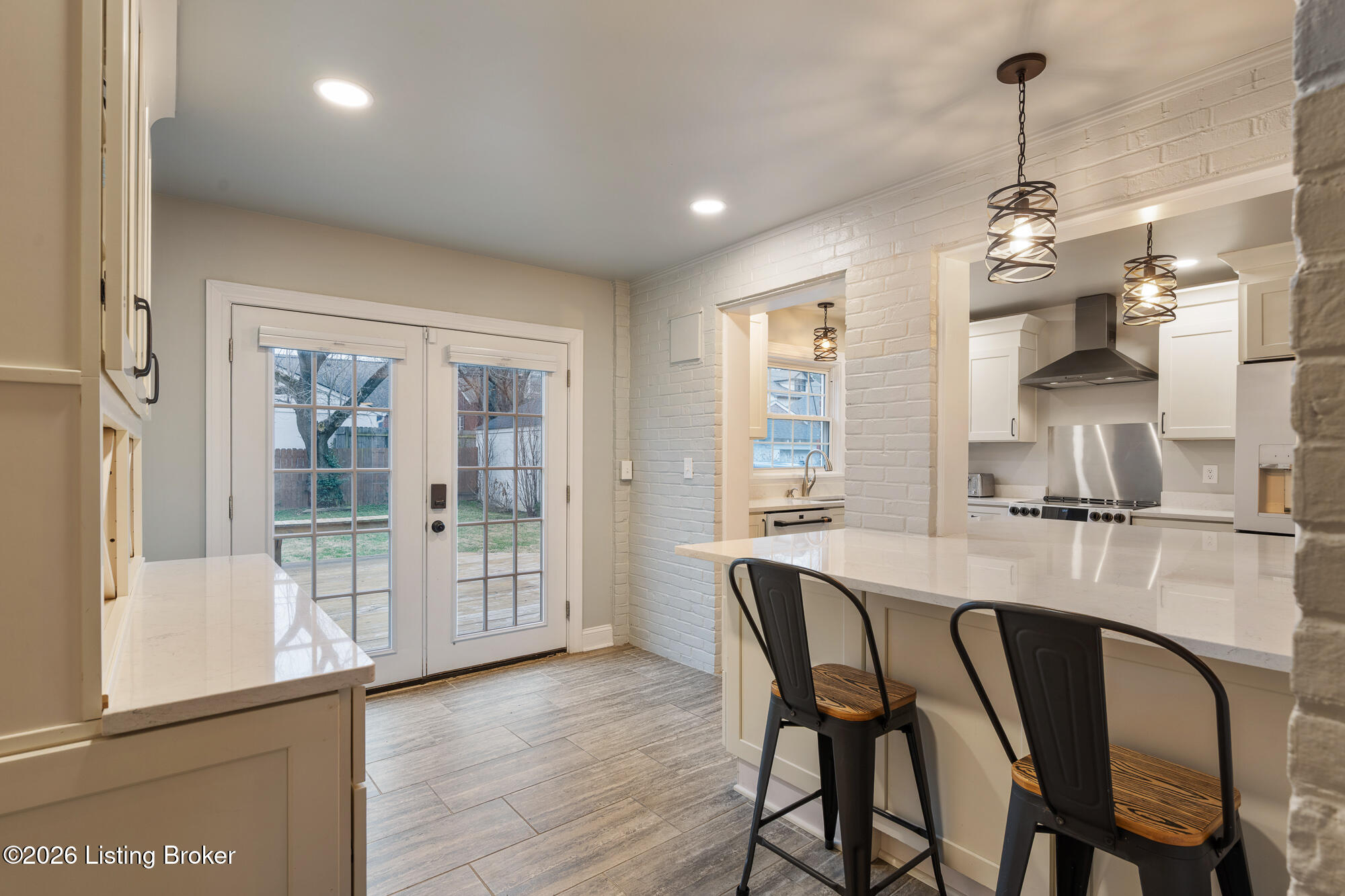 2416 Broadmeade Rd