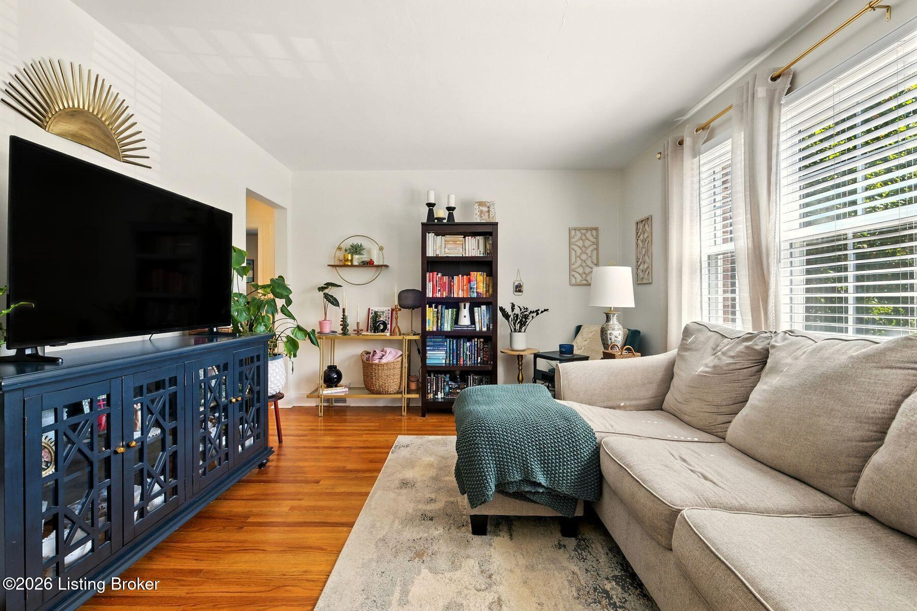 3621 Brownsboro Rd 504E