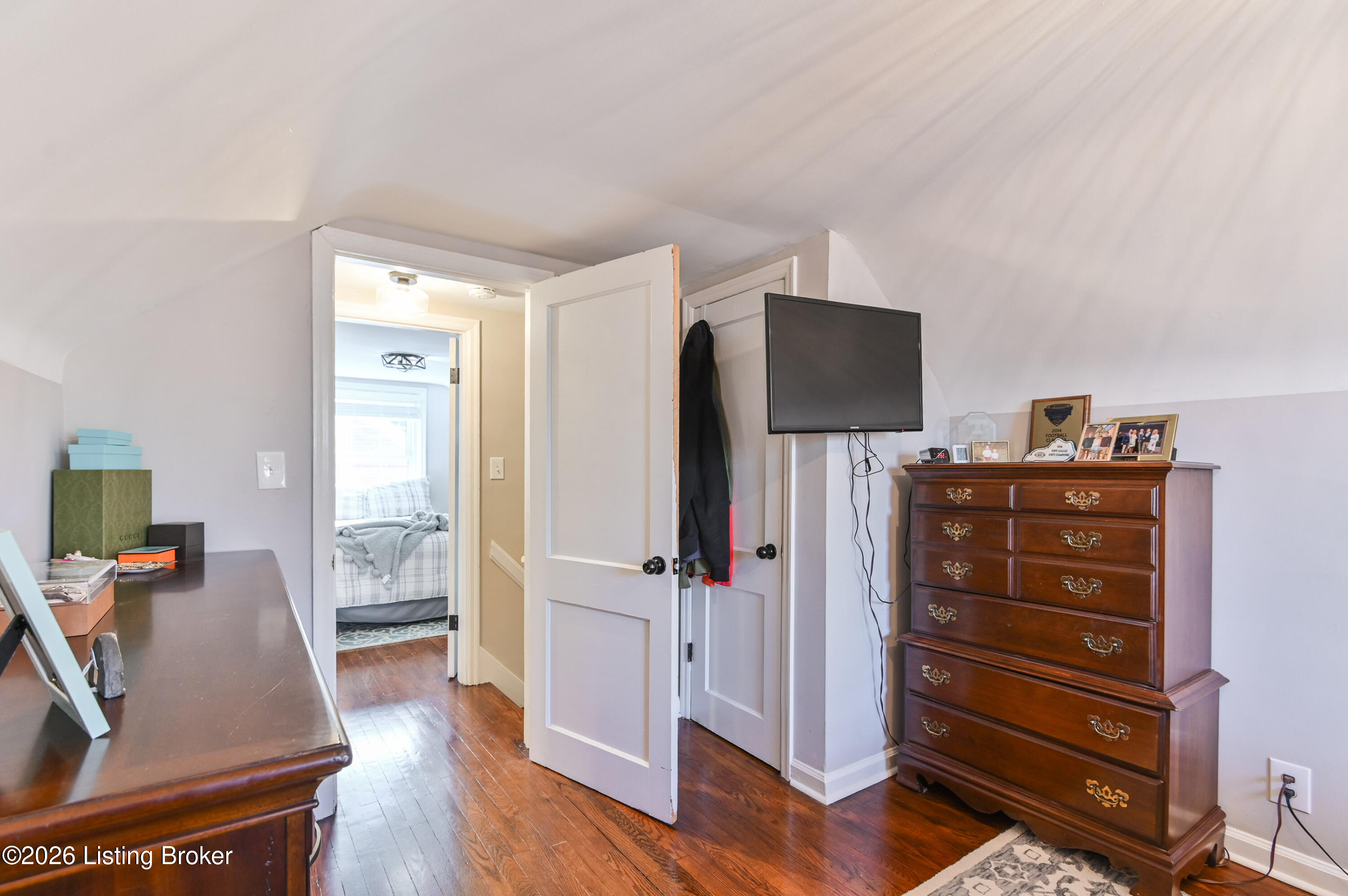 211 Merriman Rd