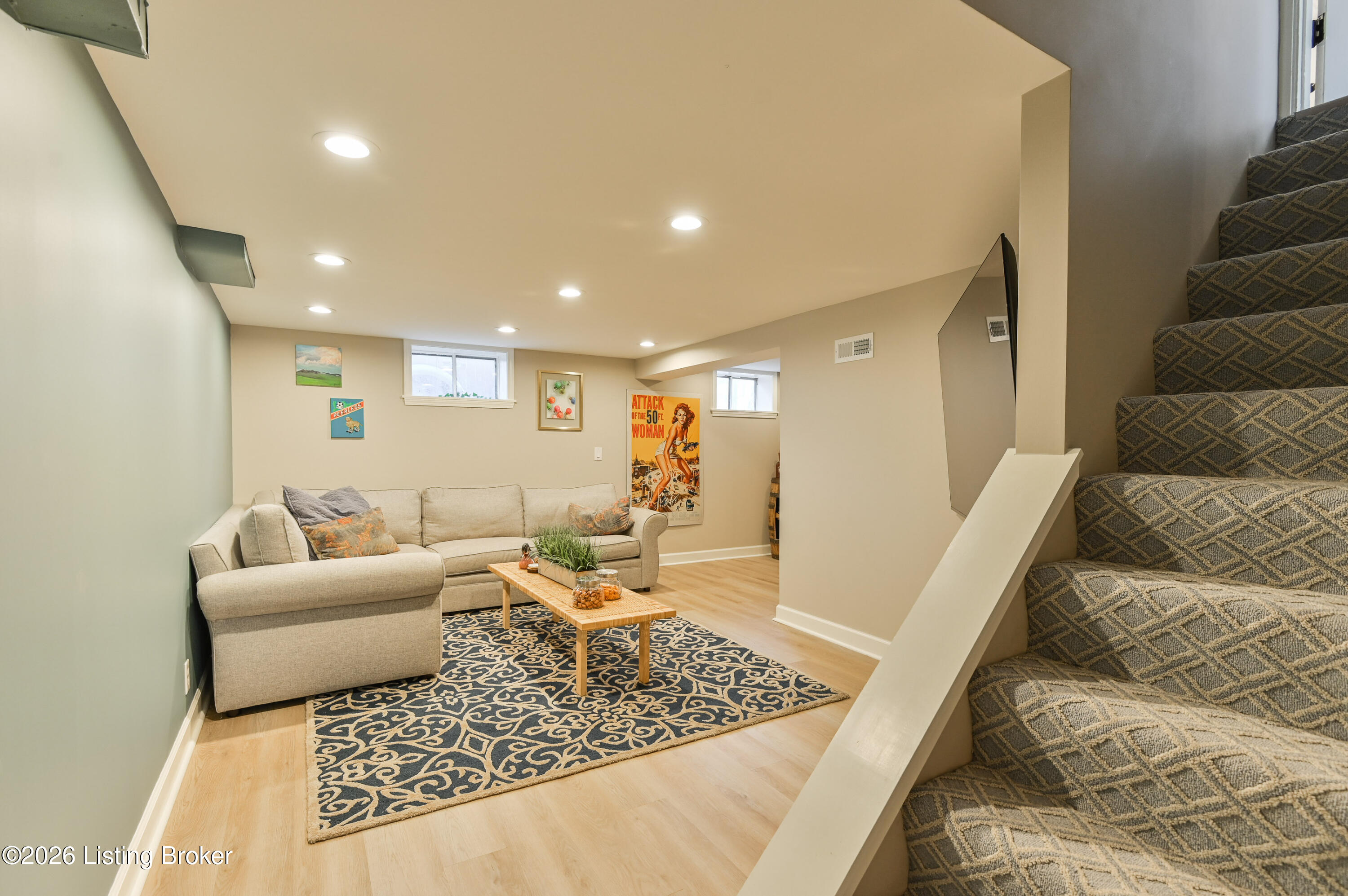 211 Merriman Rd