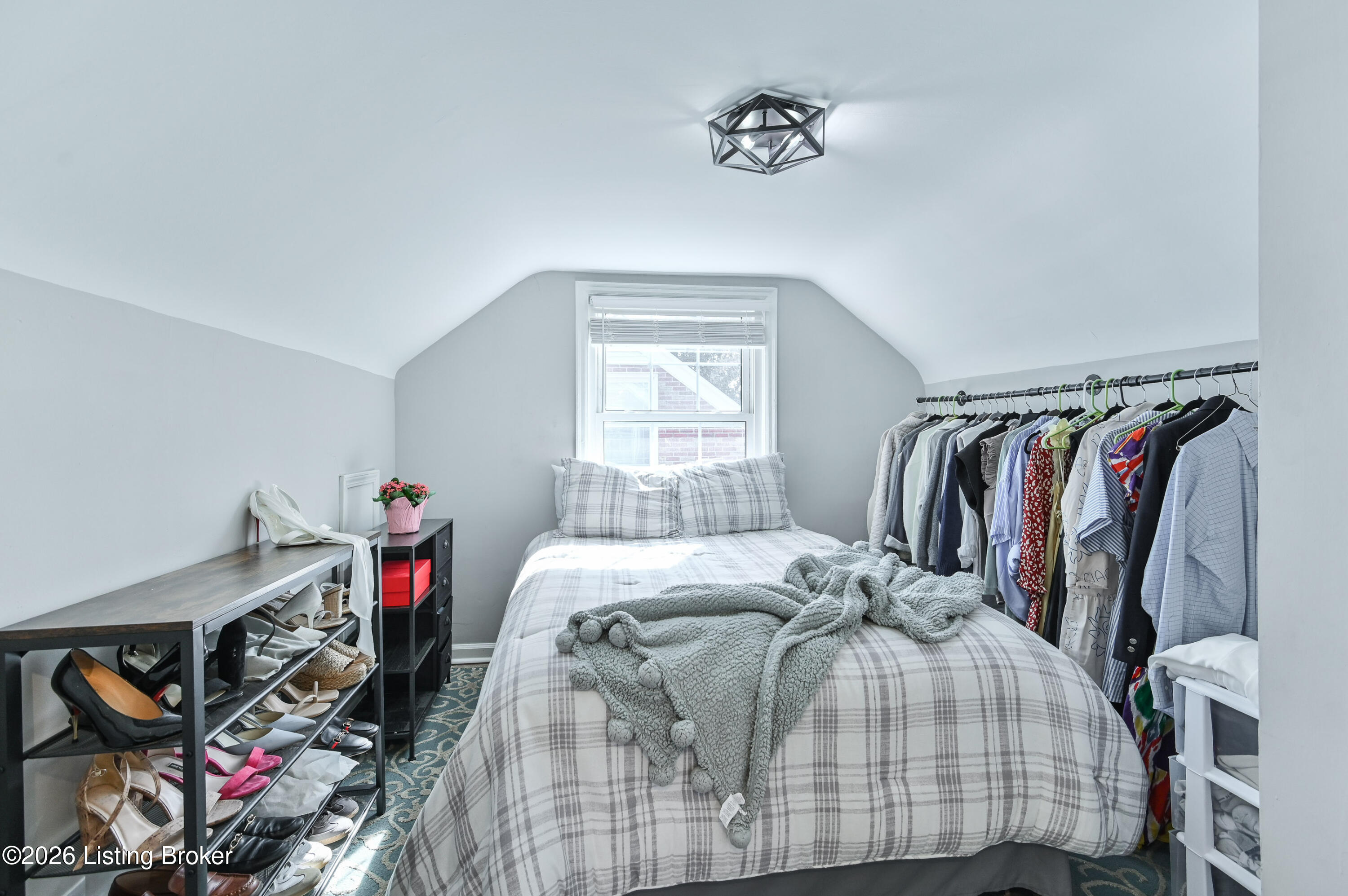 211 Merriman Rd