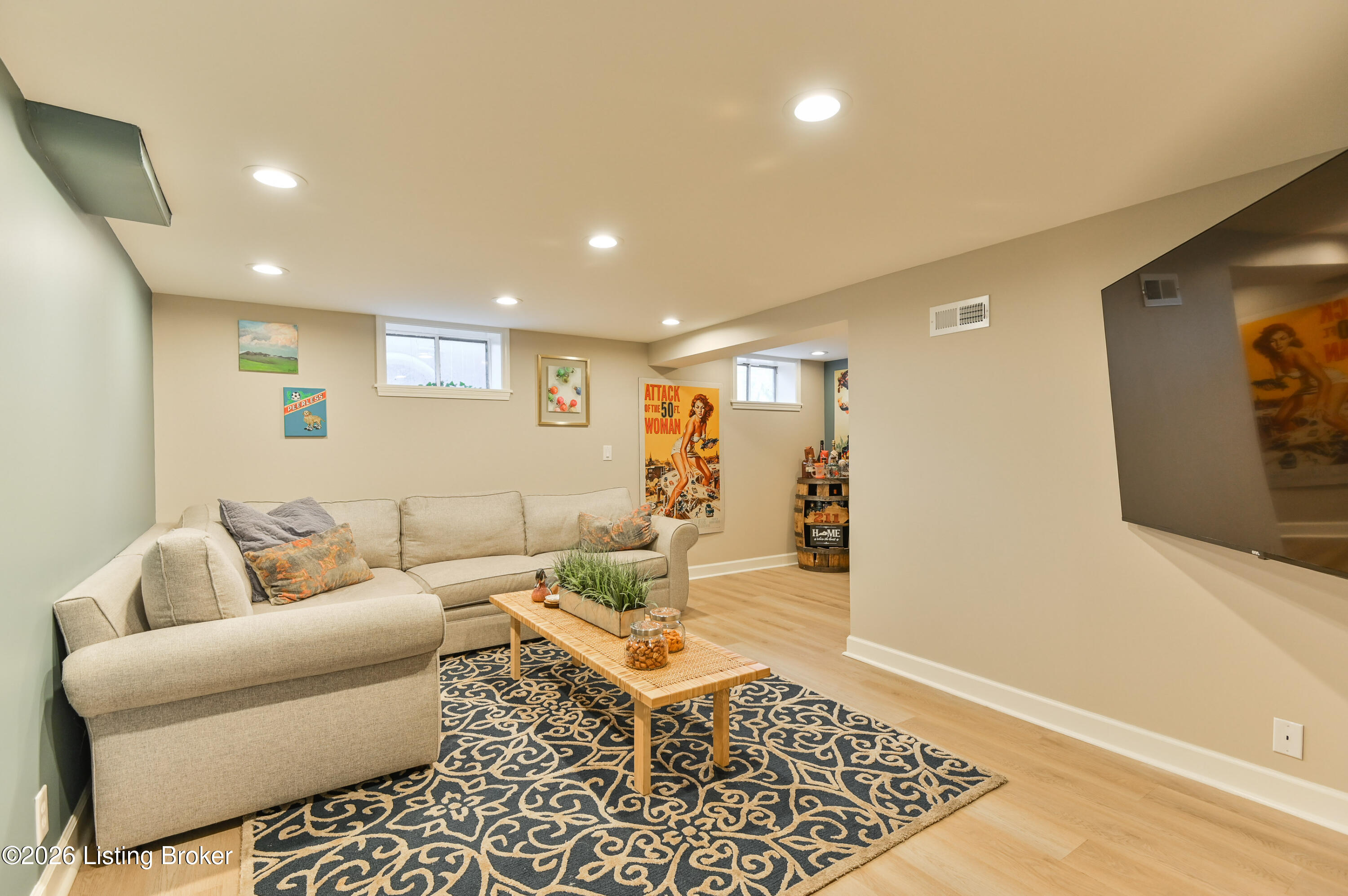 211 Merriman Rd
