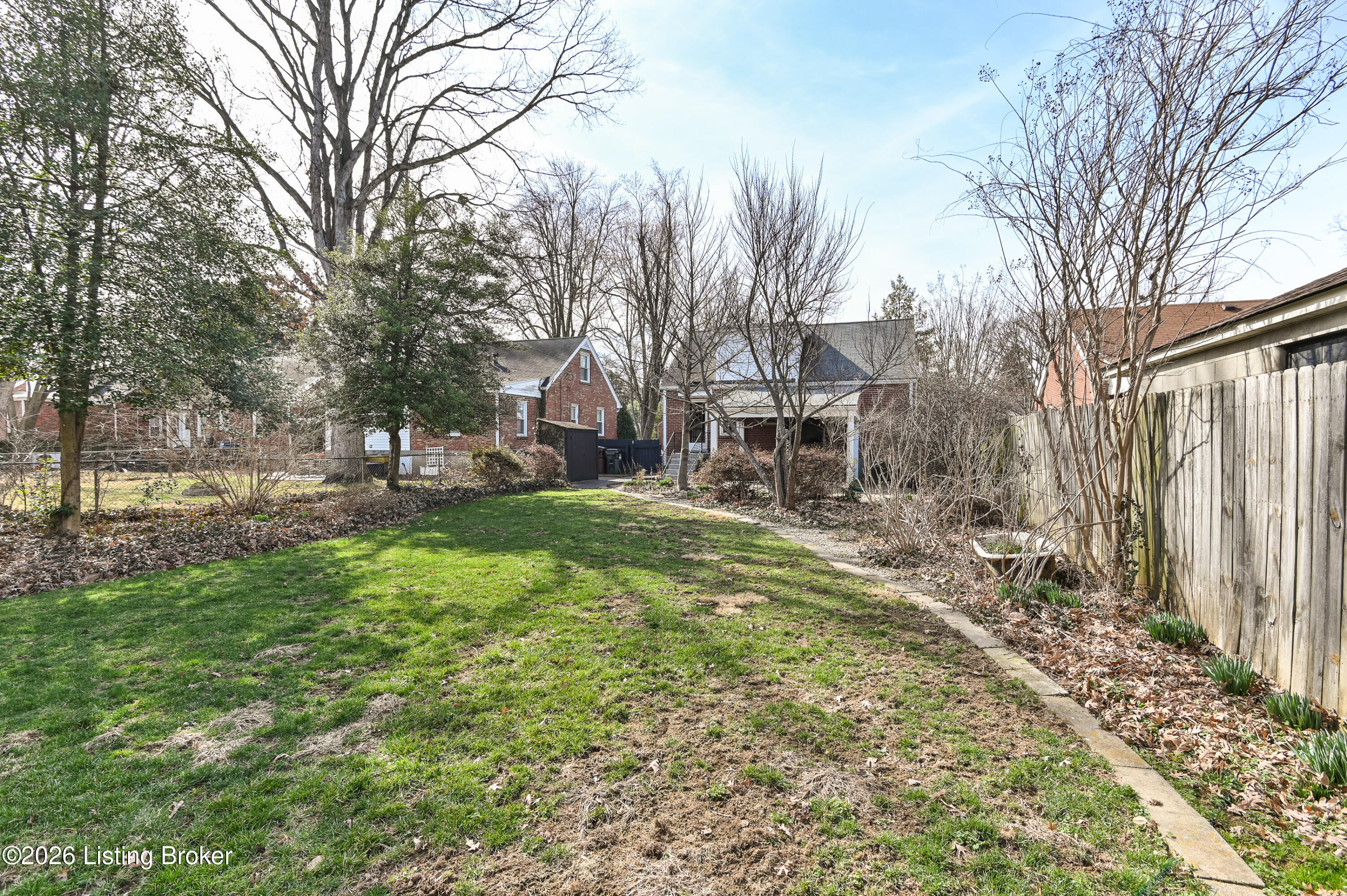 211 Merriman Rd