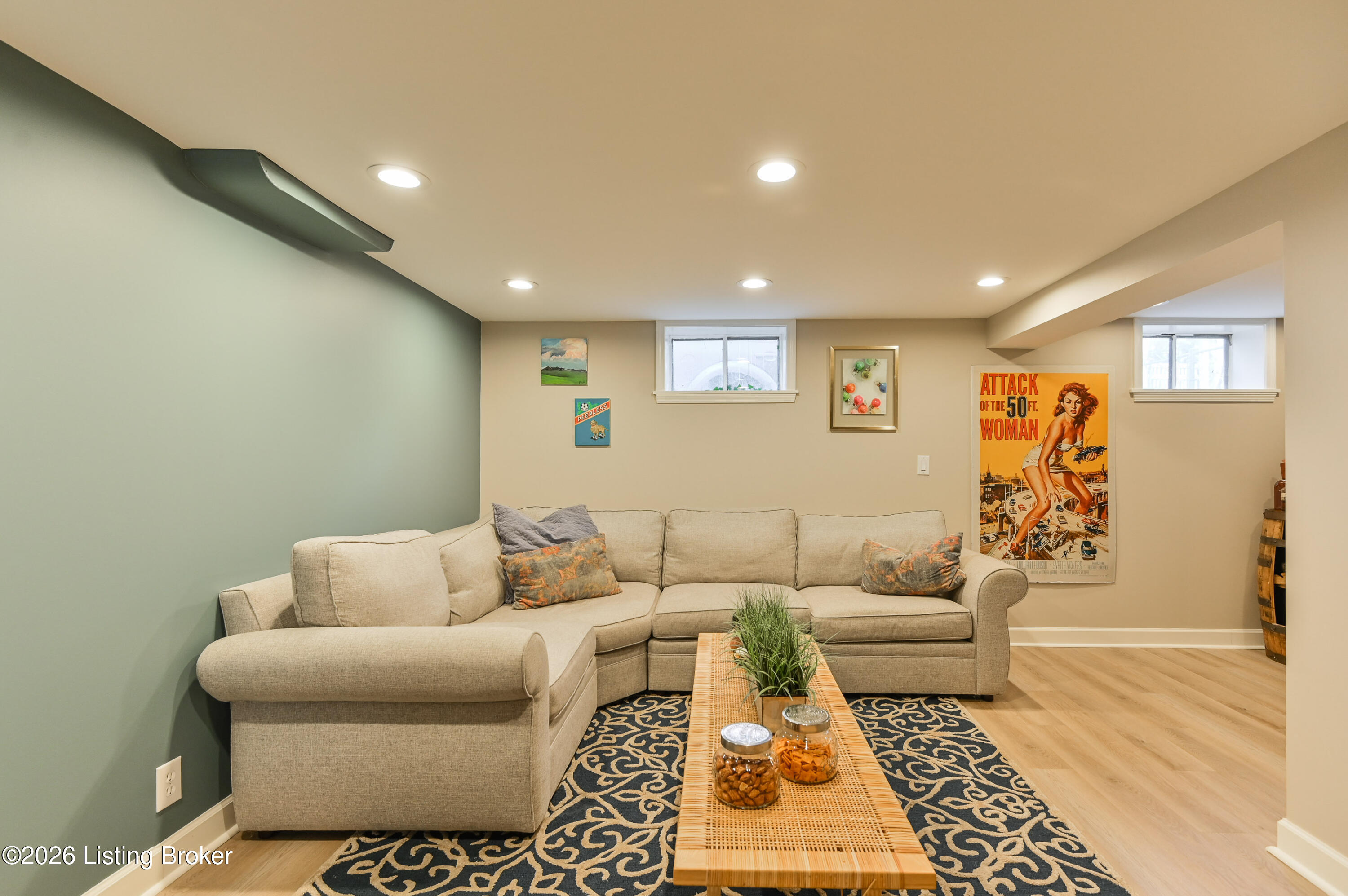 211 Merriman Rd