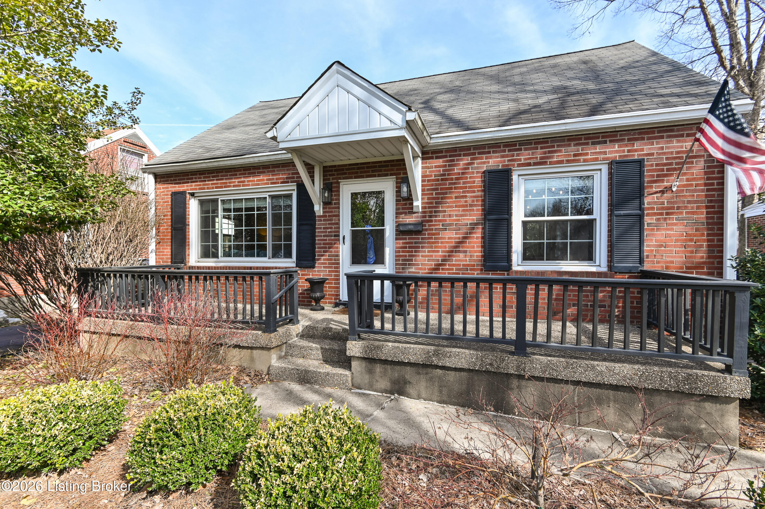 211 Merriman Rd