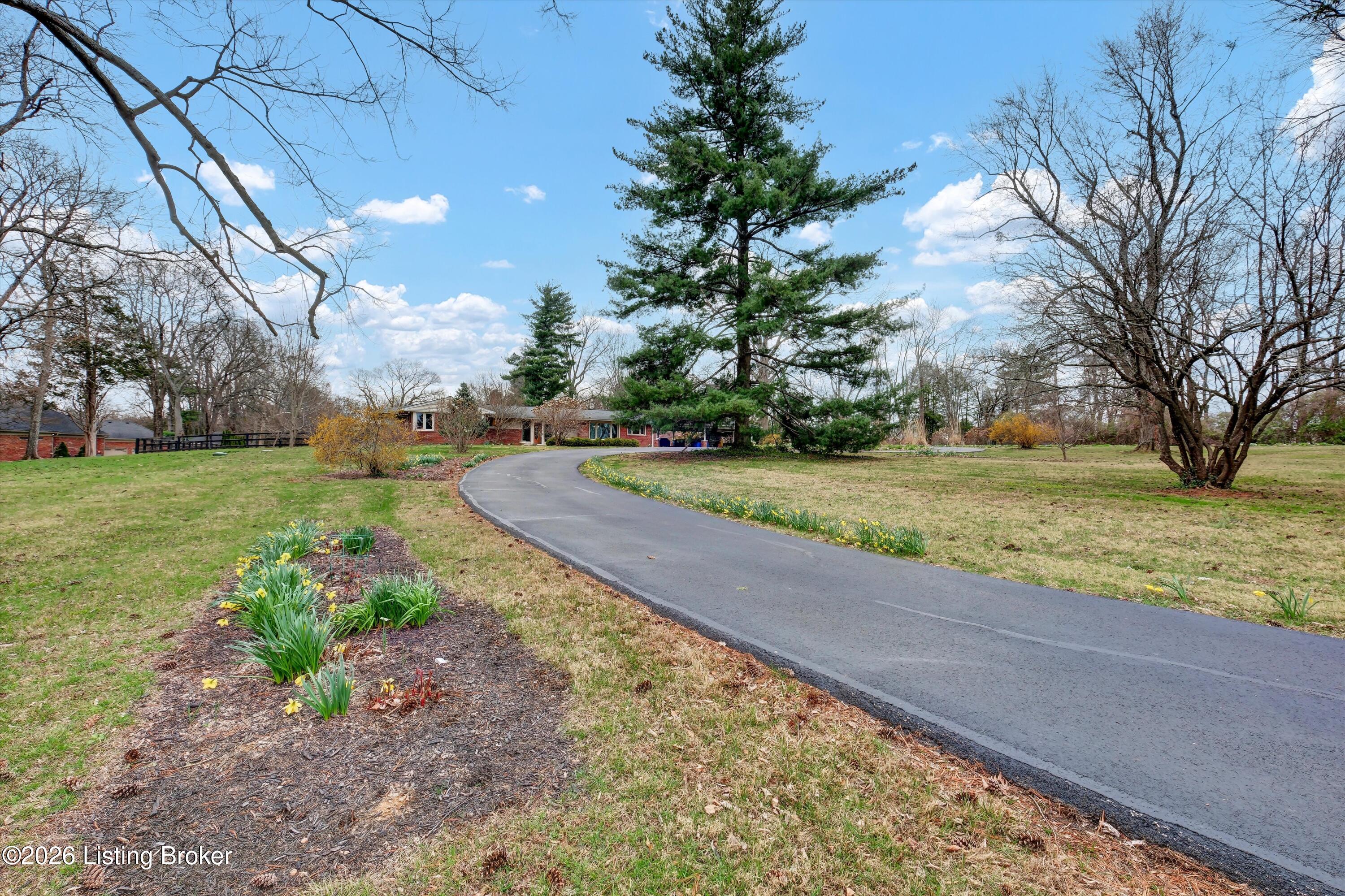 4401 Starlite Ln
