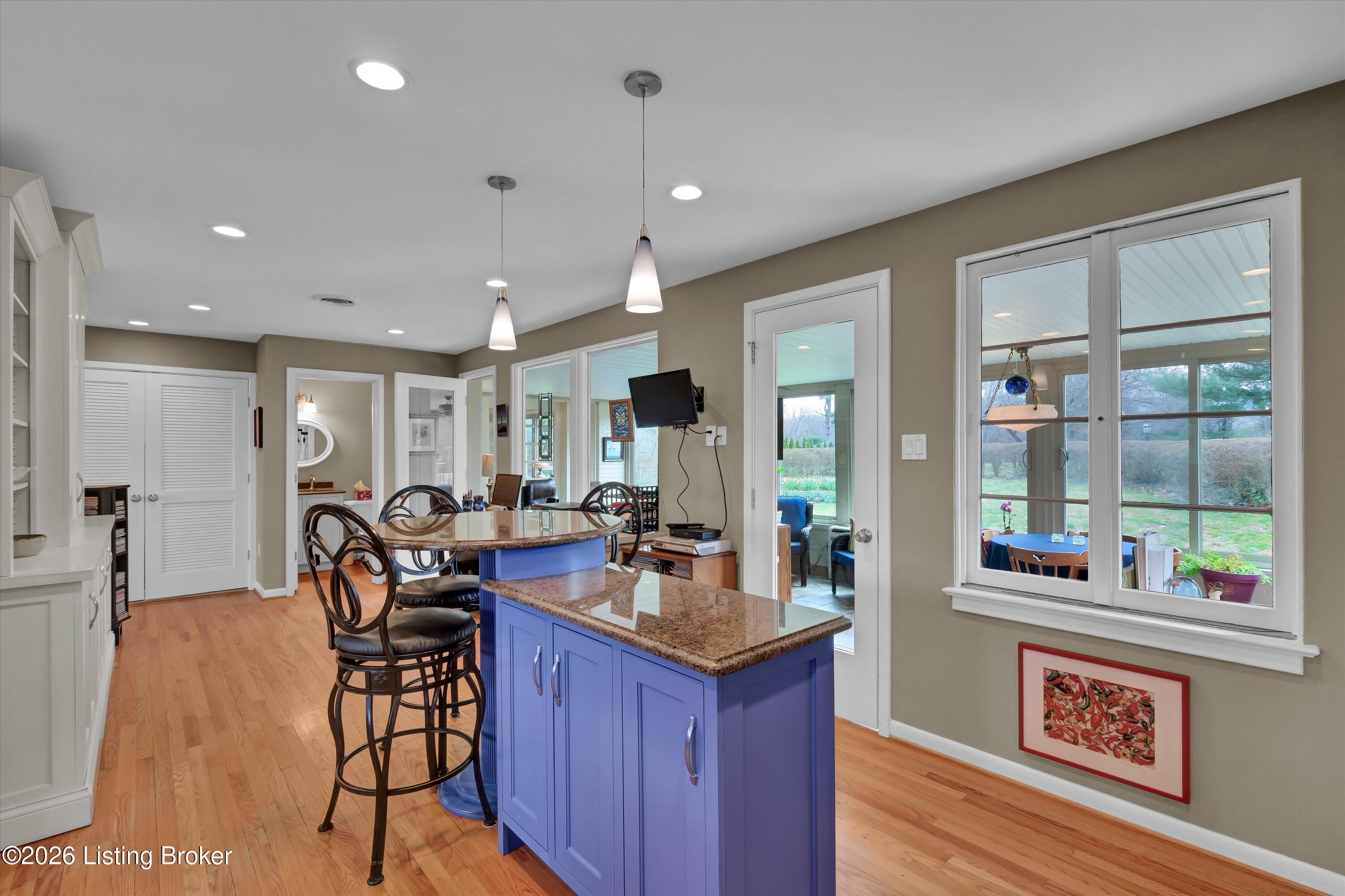 4401 Starlite Ln